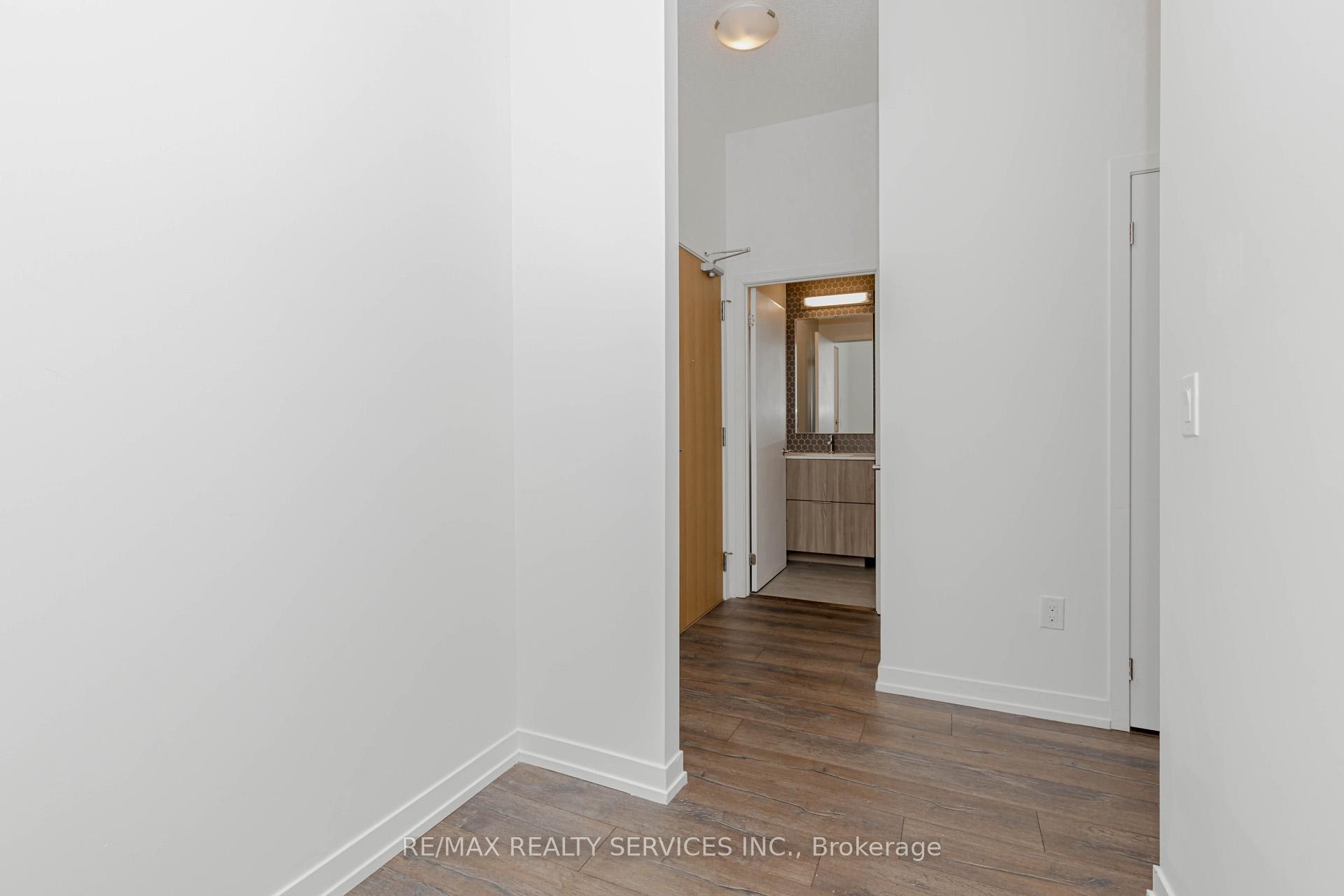 2 Bedrooms Condo at 2520 Eglington,  Mississauga For sale