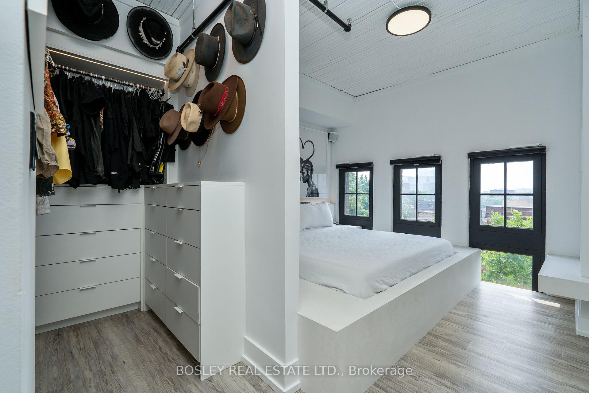 3 Bedrooms Condo at 183 Dovercourt, Toronto For sale