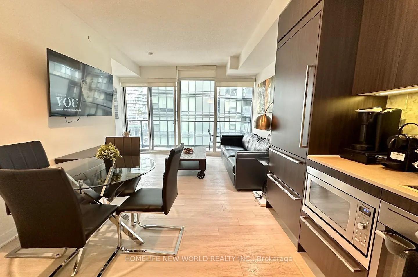 3 Bedrooms Condo at 90 Queens Wharf, Toronto For sale