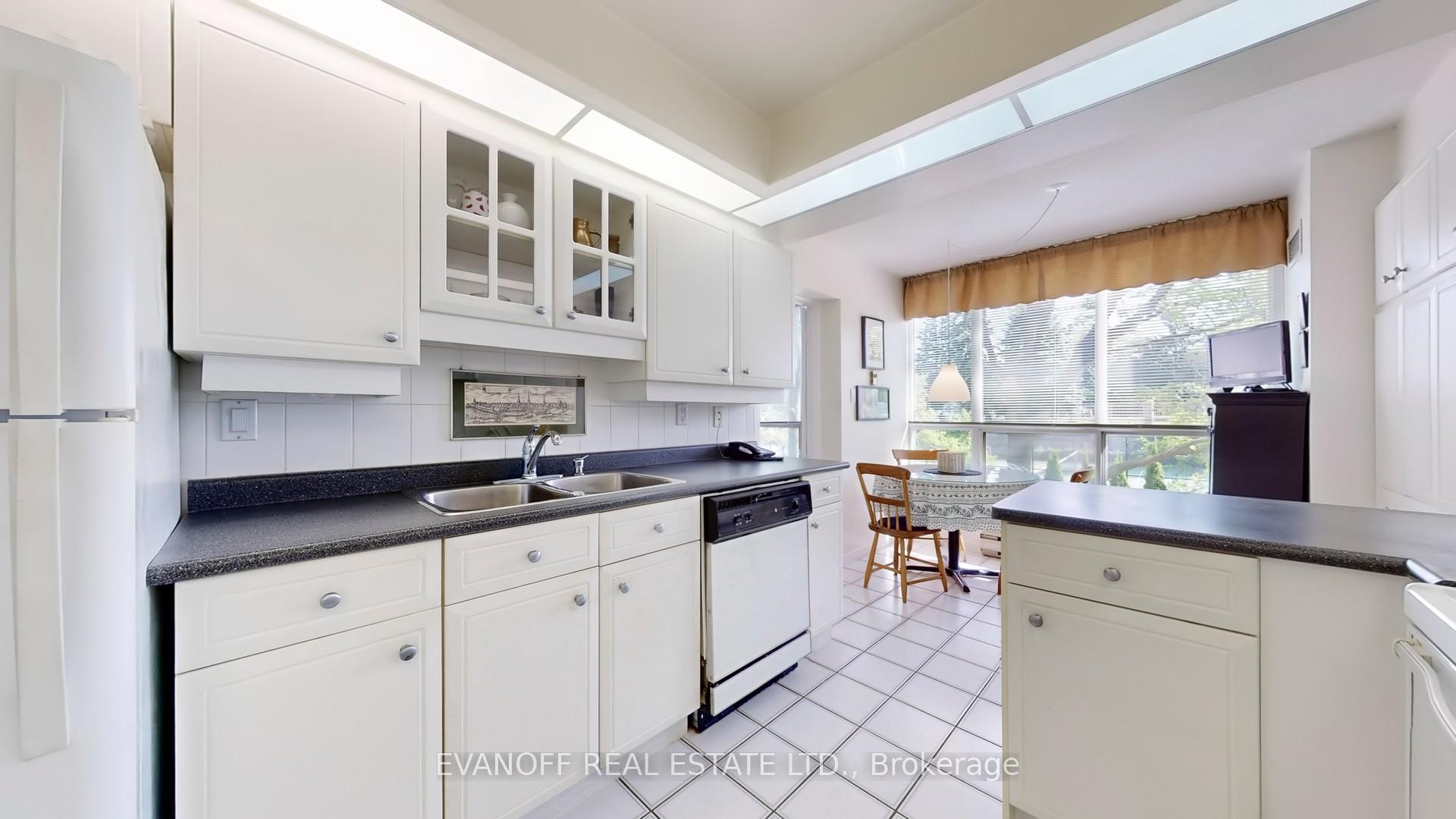 3 Bedrooms Condo at 10 Guildwood, Toronto For sale