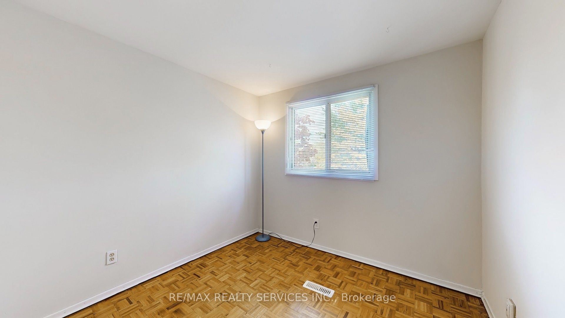 29 Gulliver Crescent