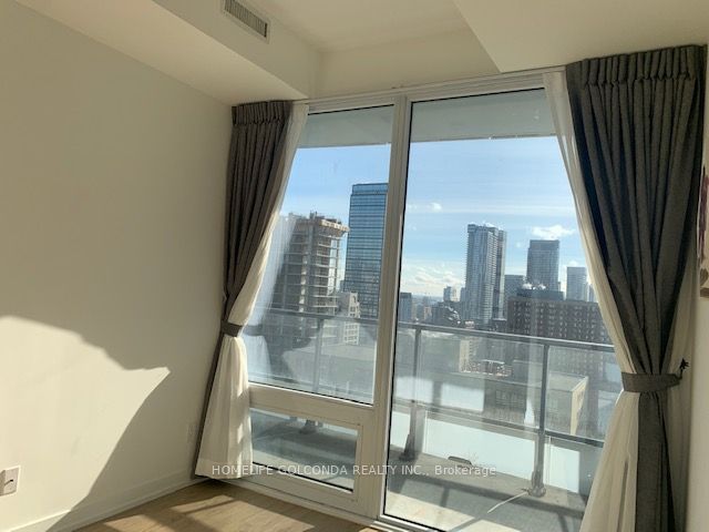 85 Wood Street, #2216