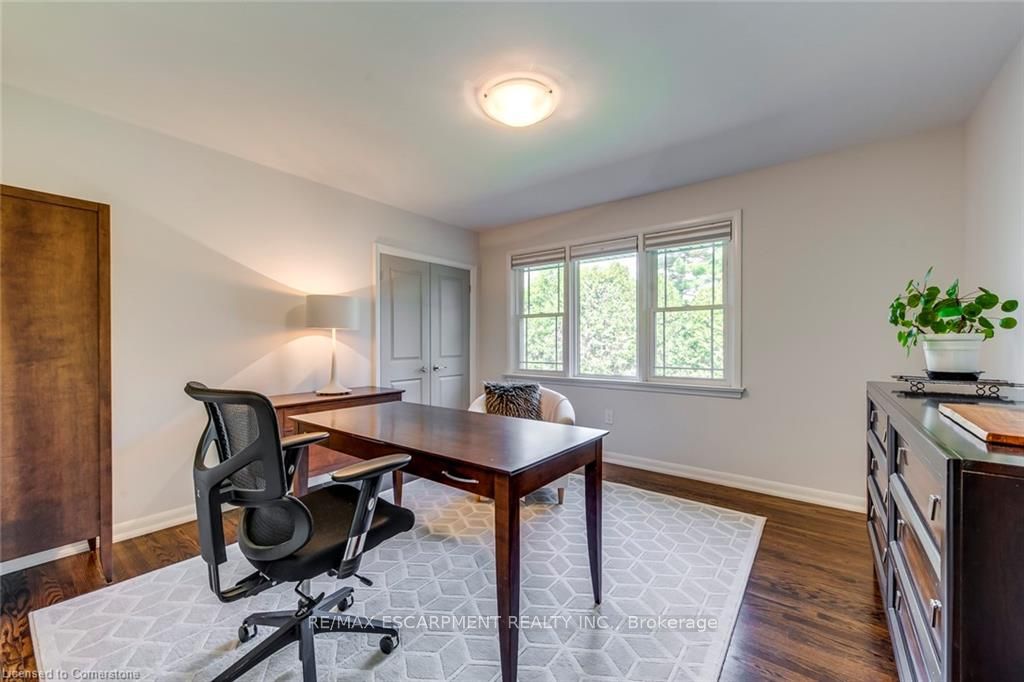 4306 Lakeshore Road