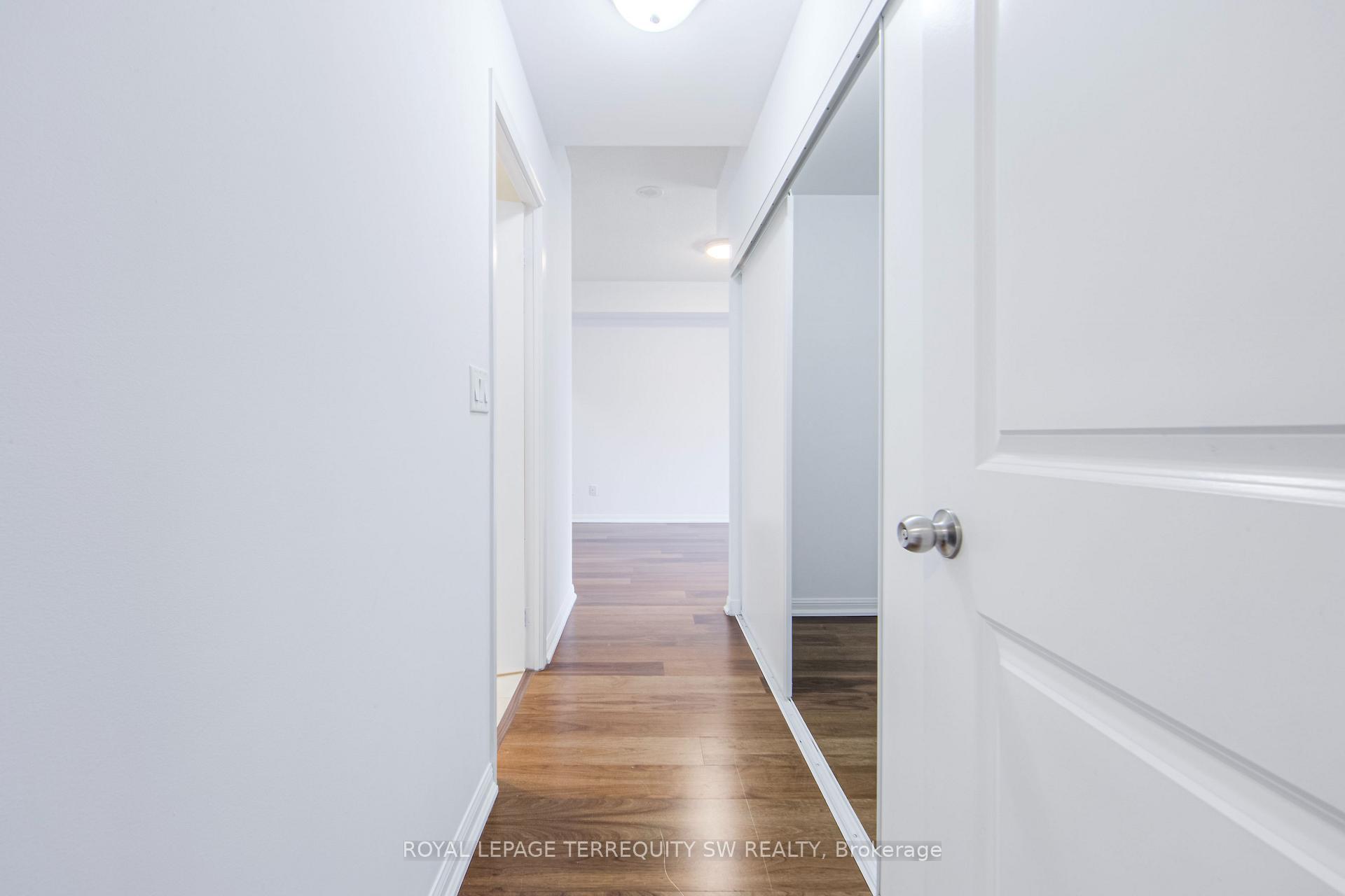 3 Bedrooms Condo at 628 Fleet, Toronto For sale