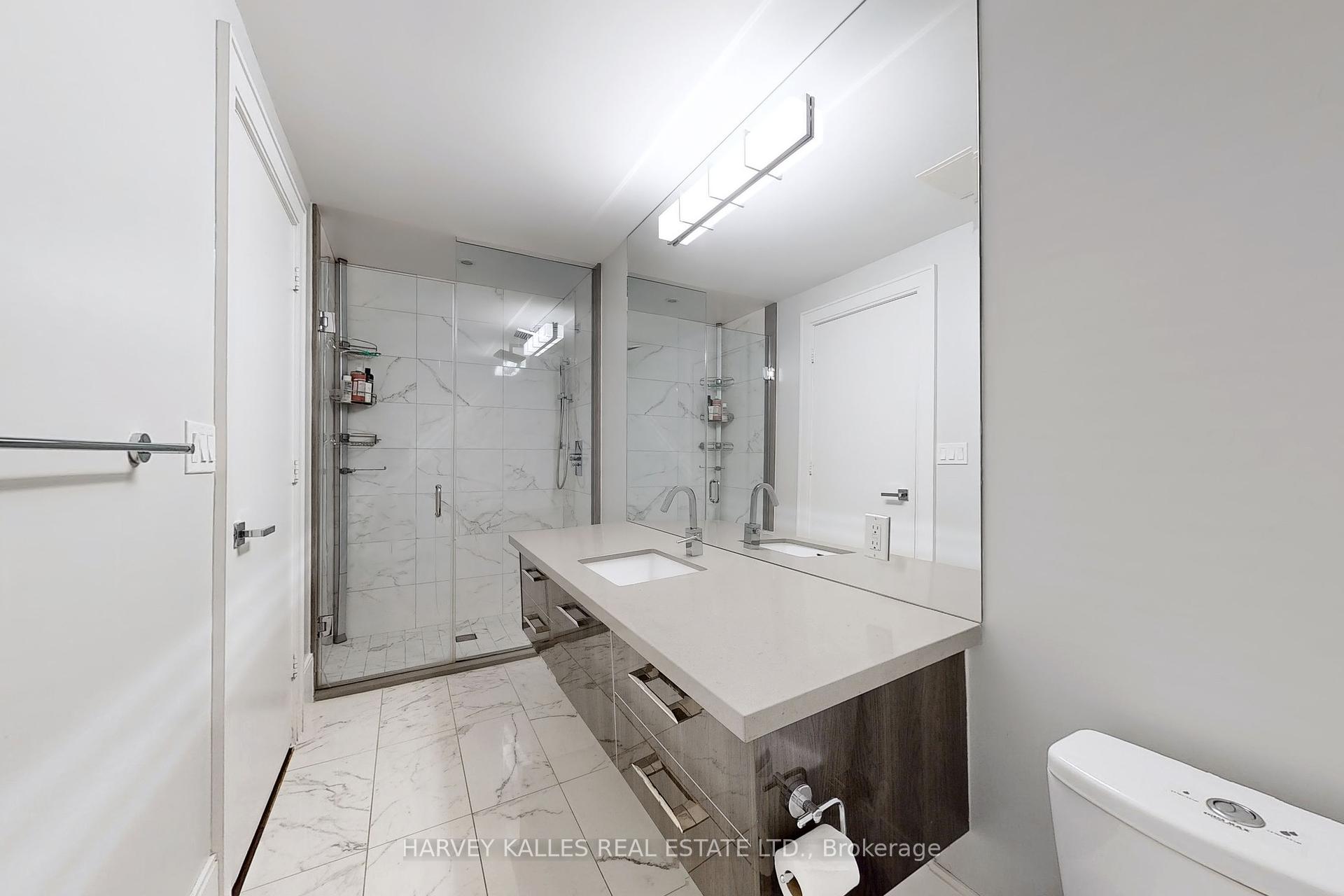 29 Queens Quay N/A E 1006