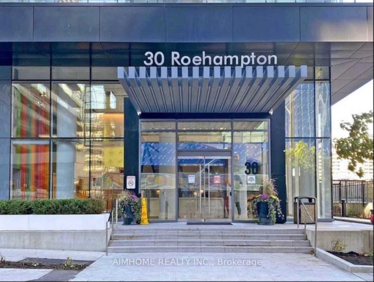 2 Bedrooms Condo at 30 Roehampton, Toronto For sale