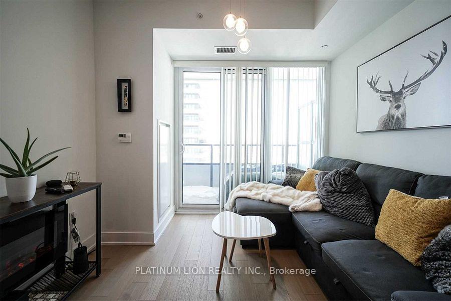 1 Bedroom Condo at 20 Shore Breeze, Toronto For sale