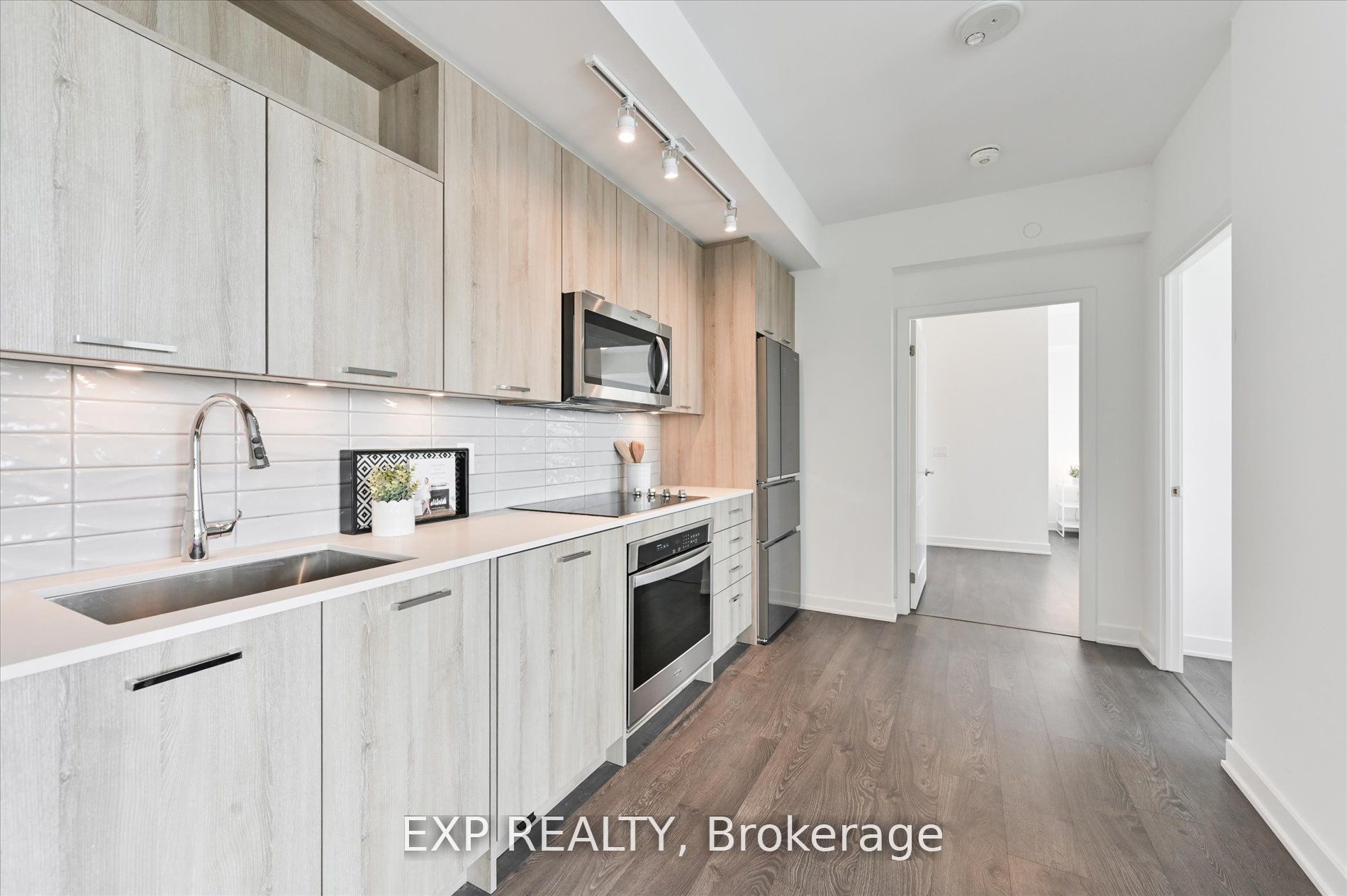 120 Eagle Rock Way, #806
