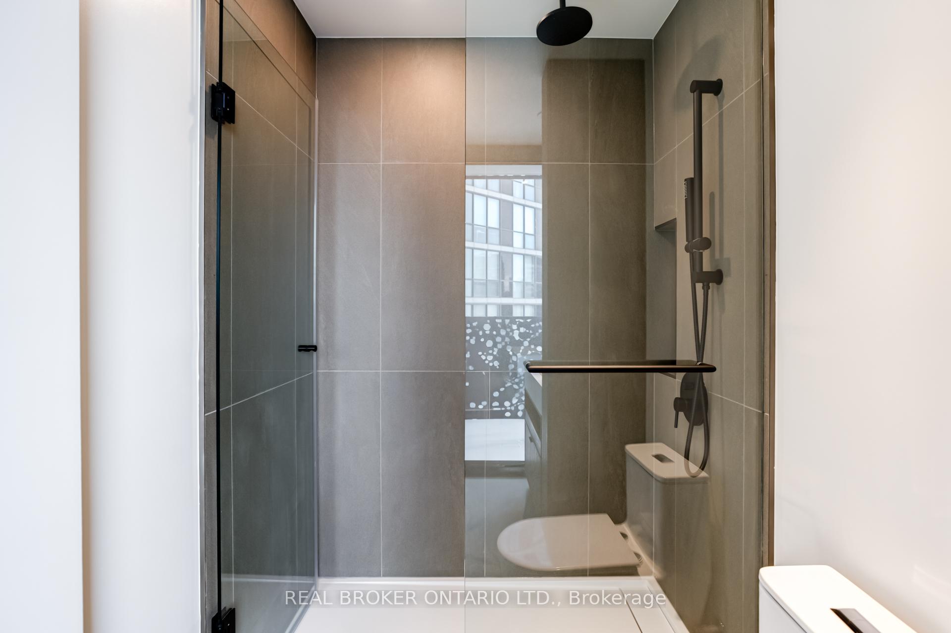 3 Bedrooms Condo at 55 Charles St, Toronto For sale