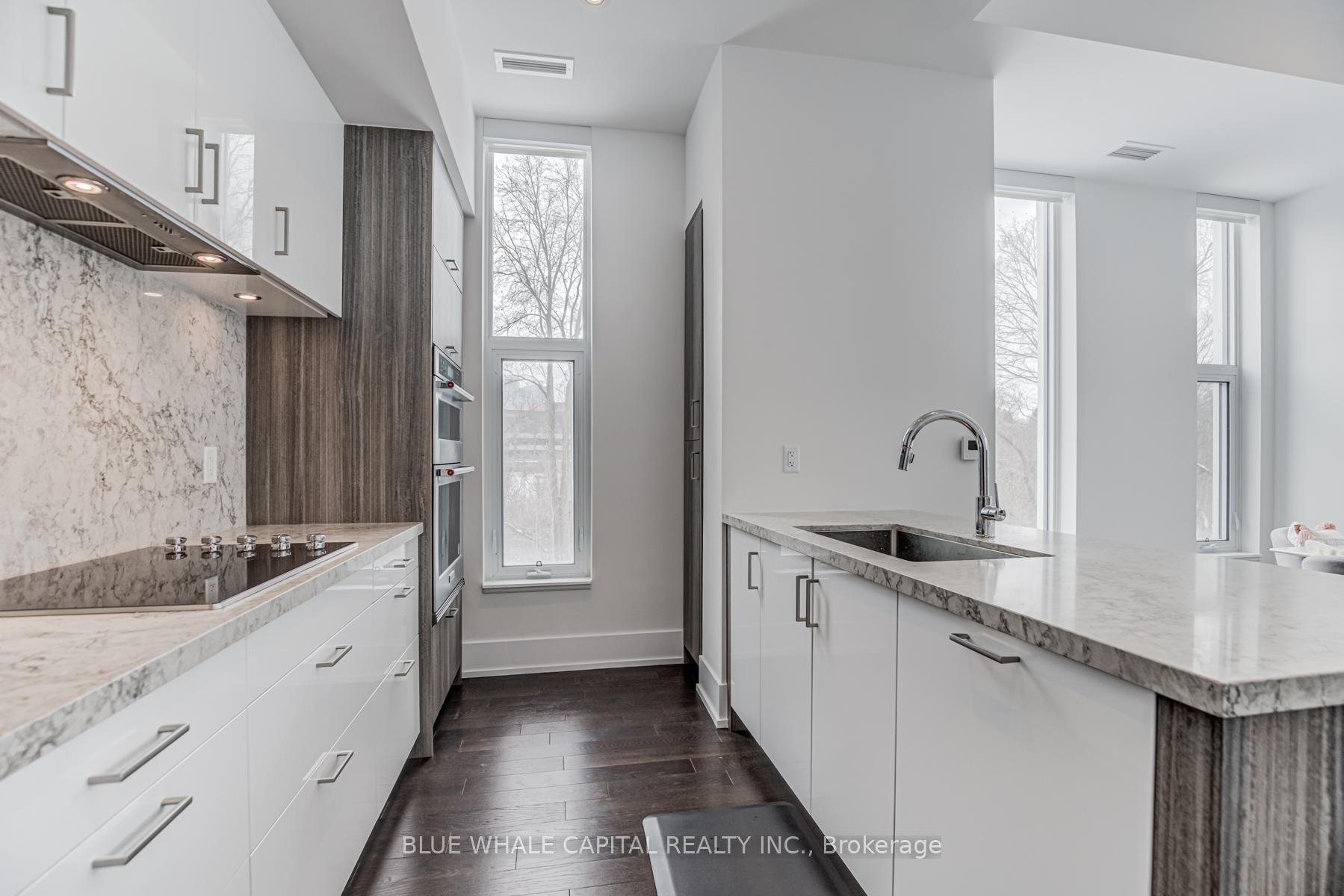3 Bedrooms Condo at 25 Adra Grado,  Toronto For sale