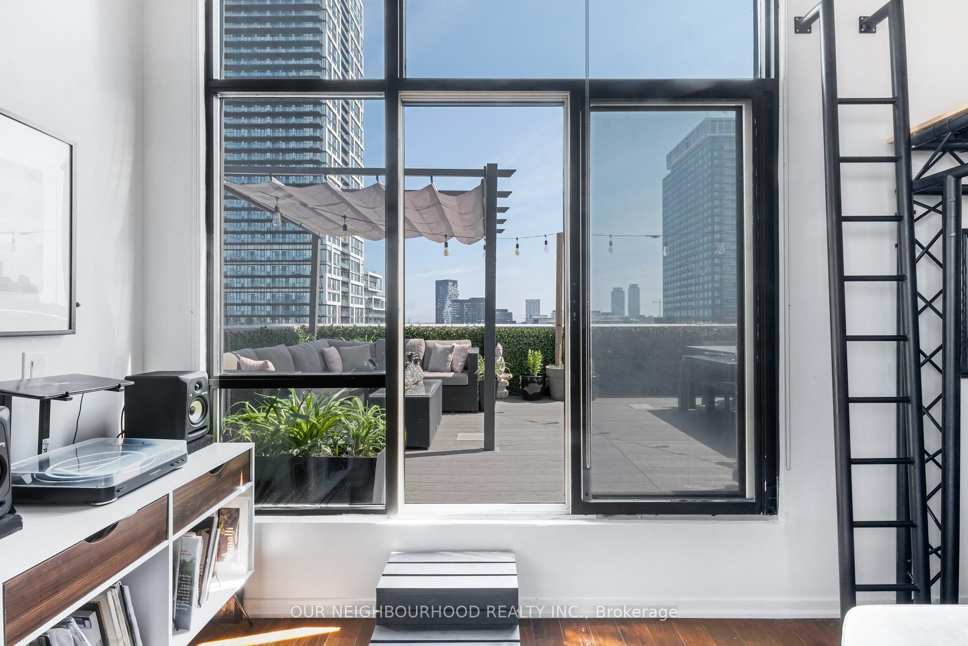 2 Bedrooms Condo at 736 Dundas, Toronto For sale