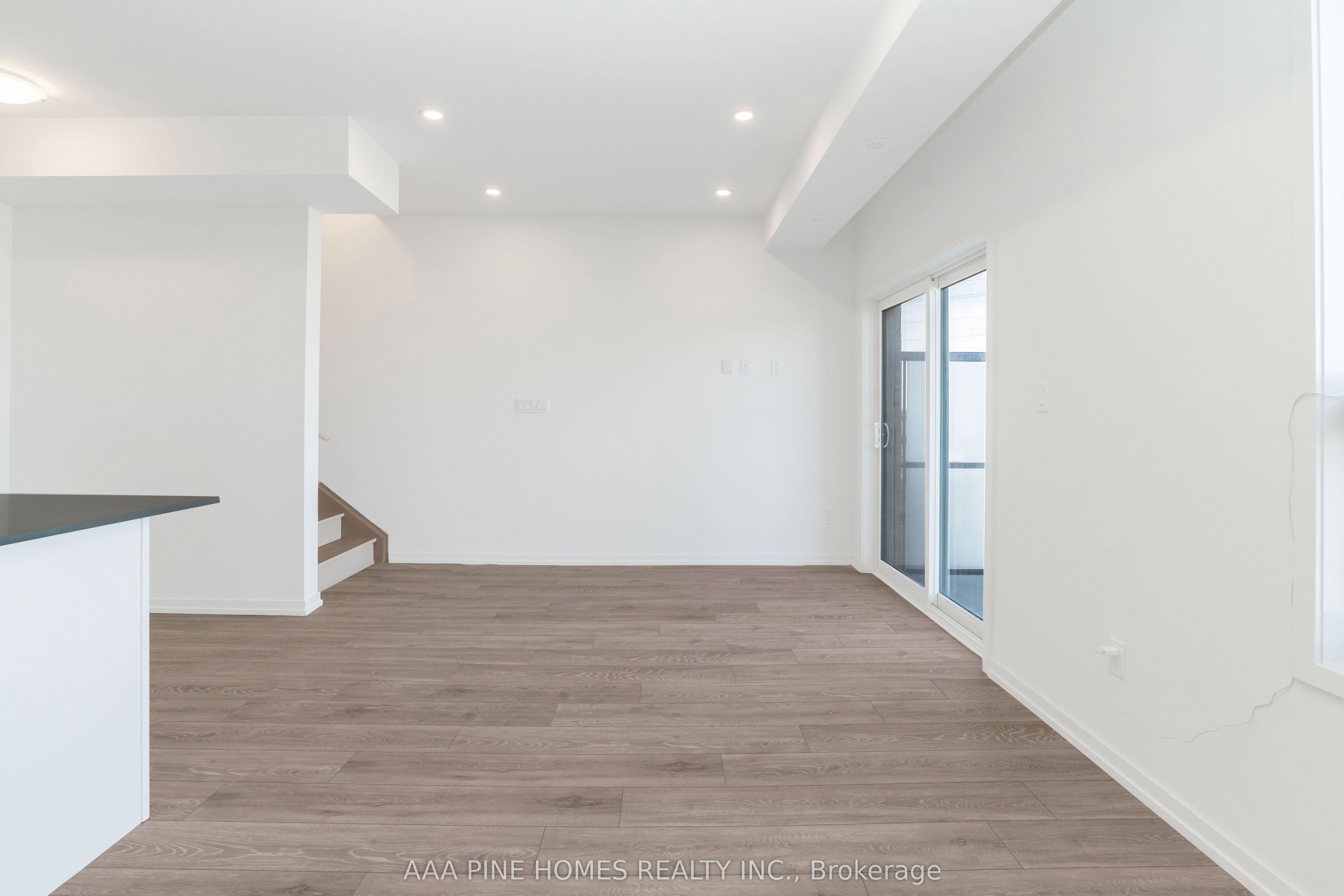 20 Lytham Green Circle, ##4
