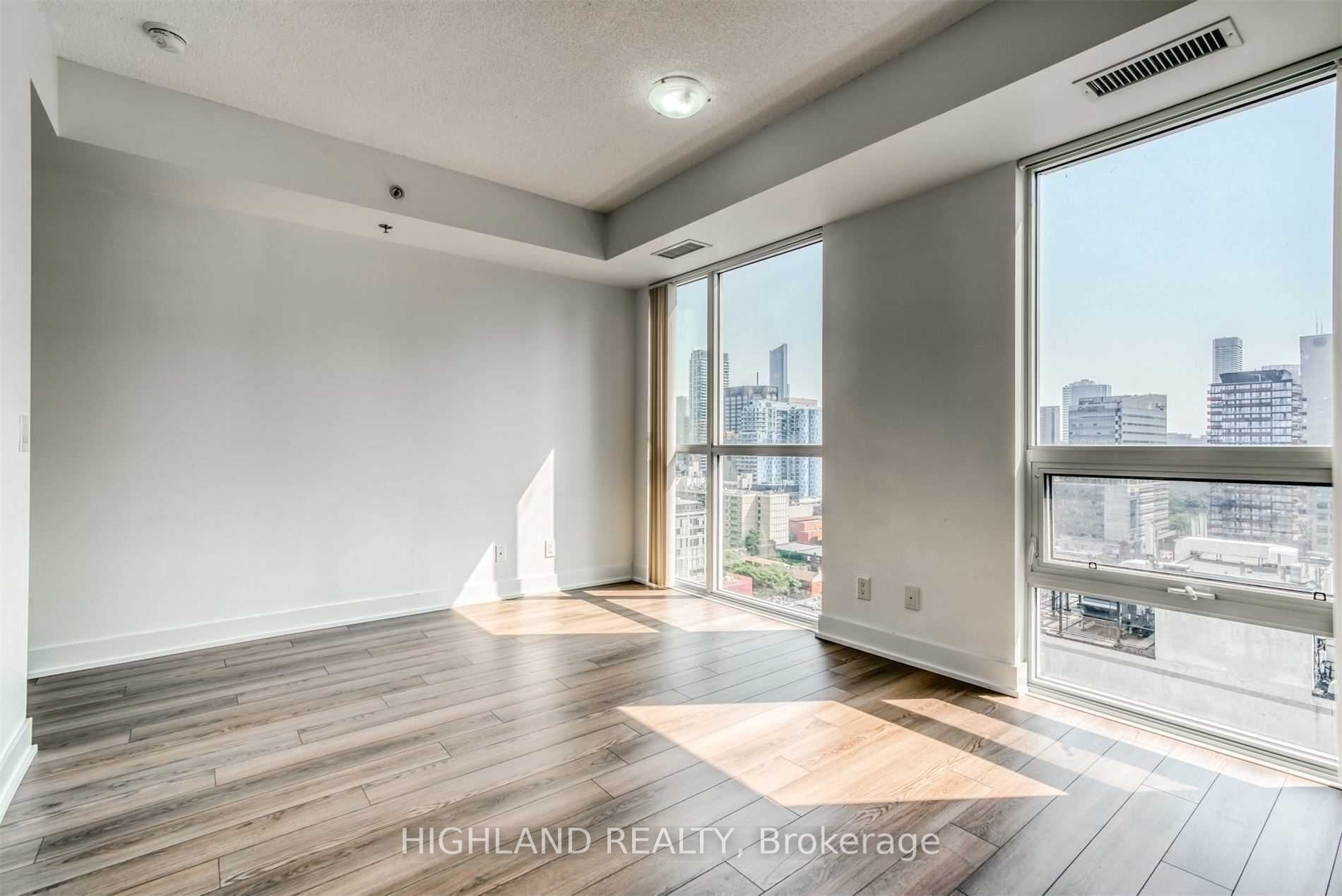 318 Richmond Street W, #1705