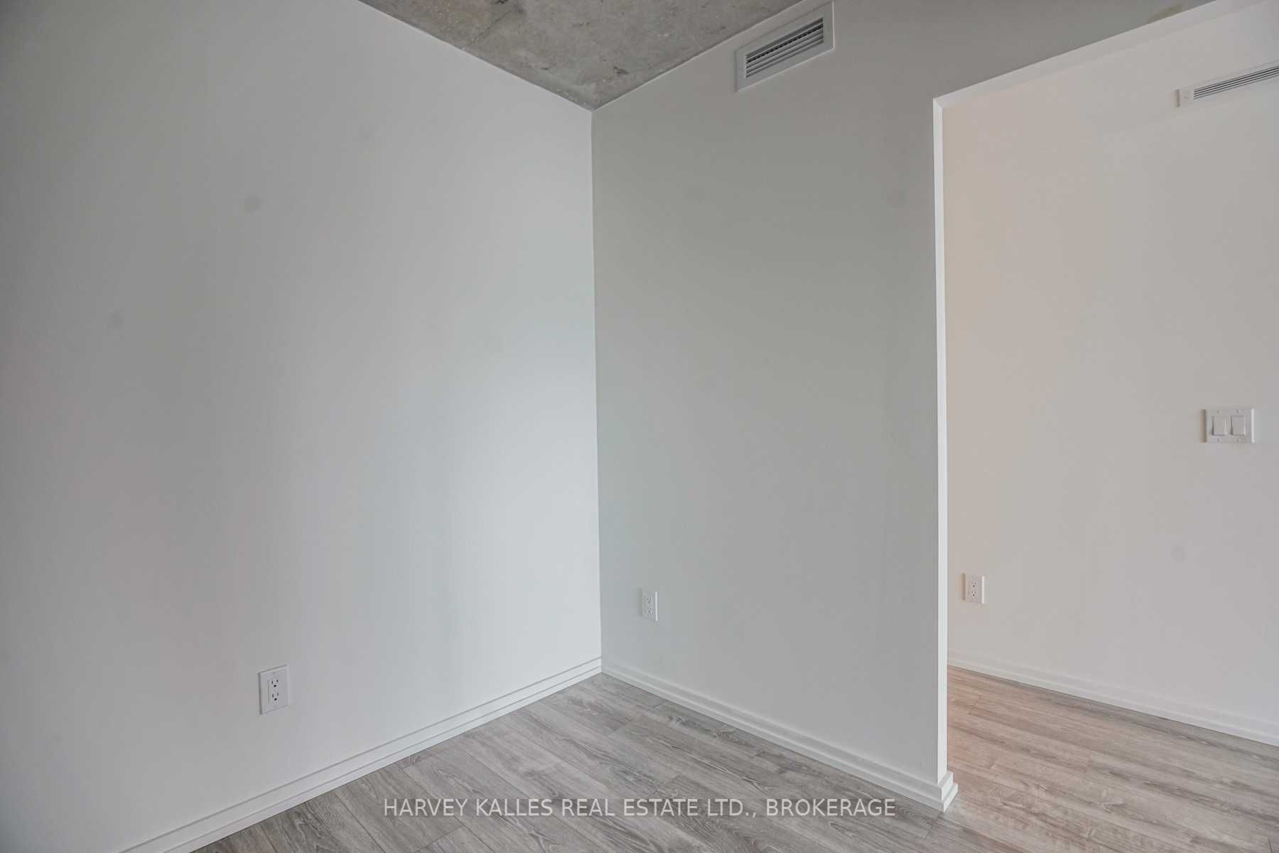 8 Hillsdale Avenue 829