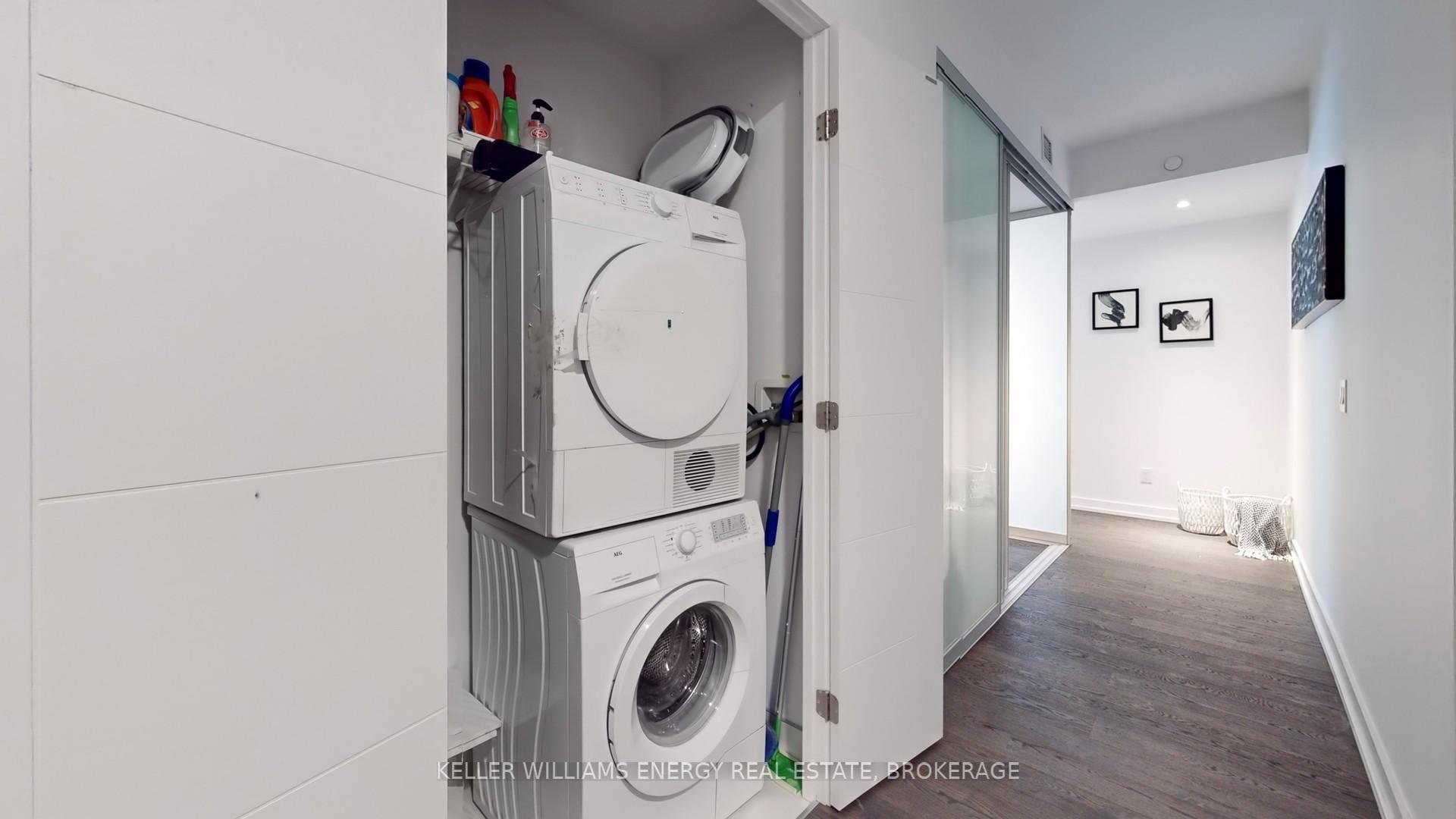 3 Bedrooms Condo at 488 University, Toronto For sale