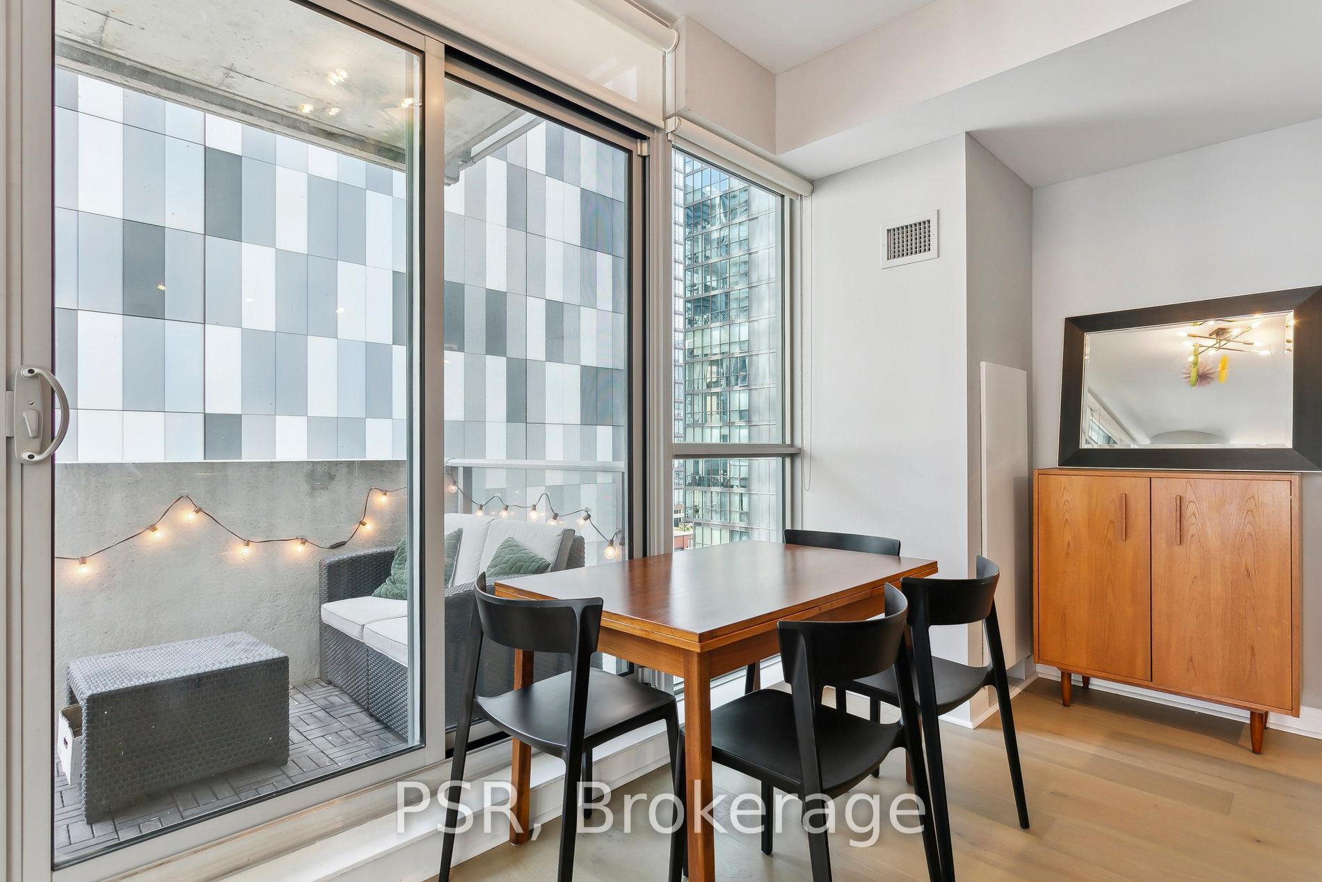 2 Bedrooms Condo at 375 King, Toronto For sale