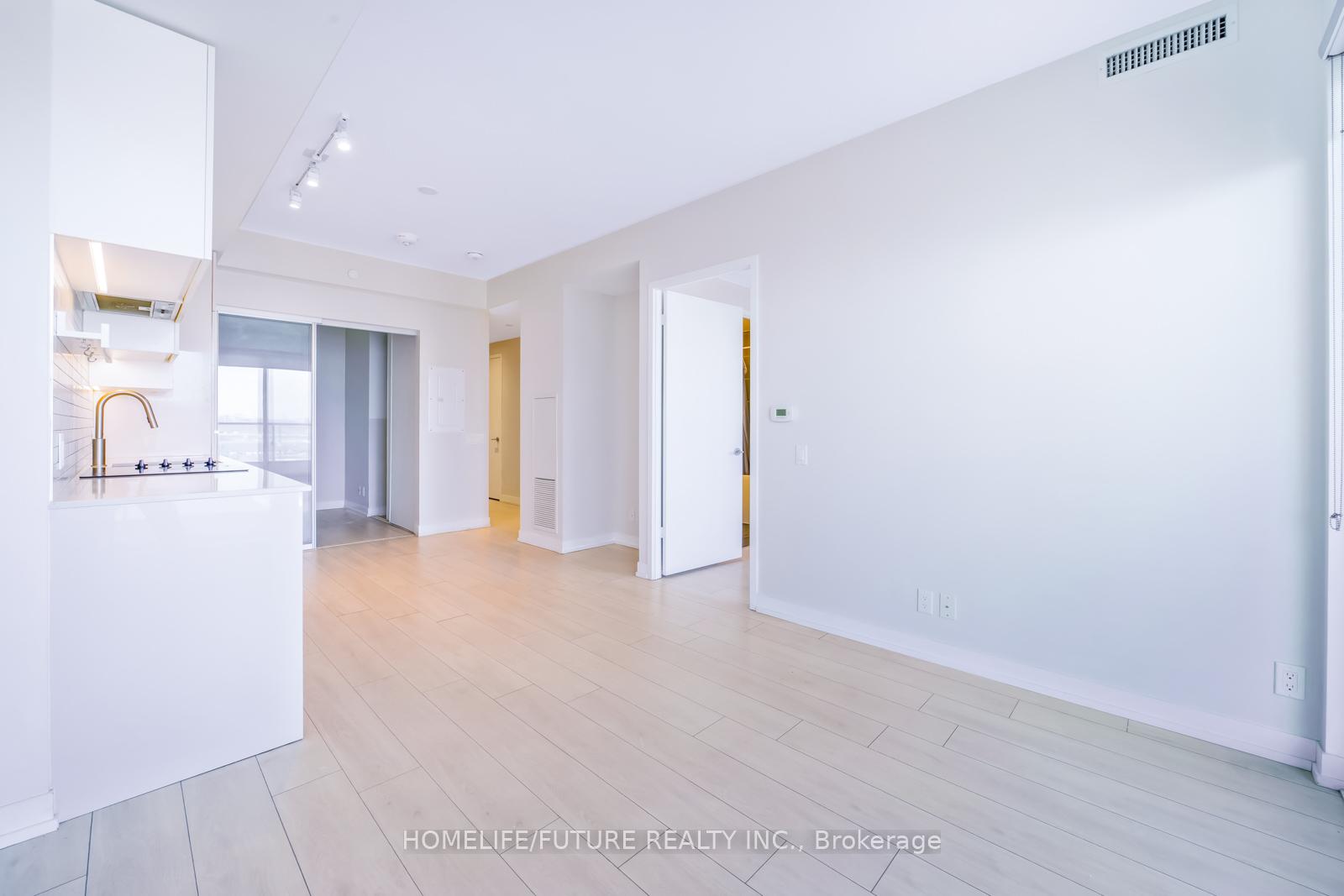 2 Bedrooms Condo at 898 Portage,  Vaughan For sale
