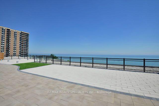 1 Bedroom Condo at 35 Southshore,  Hamilton For sale