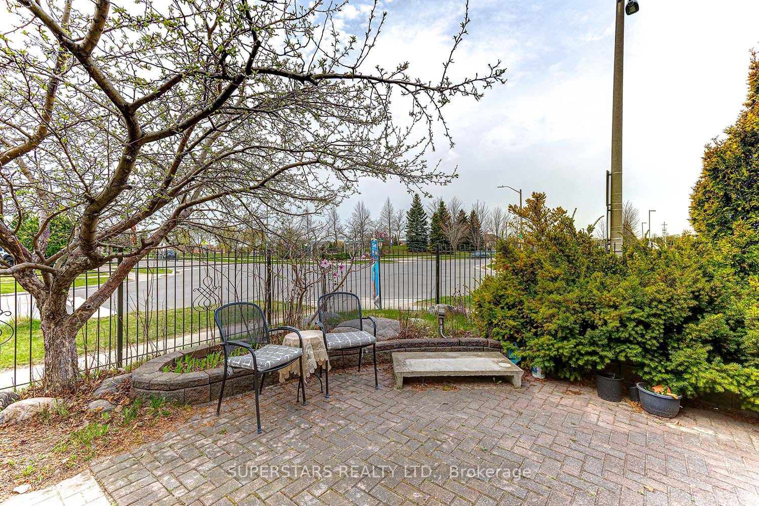 207 Frank Endean Road