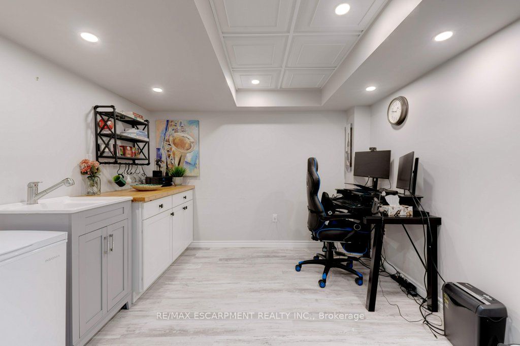 98 Shoreview Place, #12