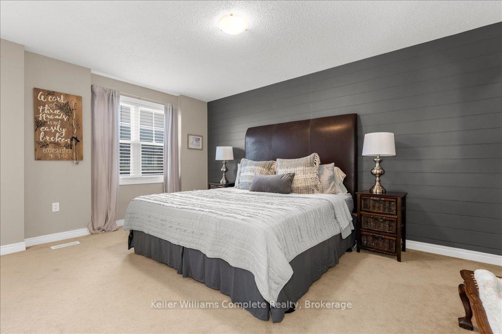 3 Bedrooms Condo at 6 Liddycoat,  Hamilton For sale