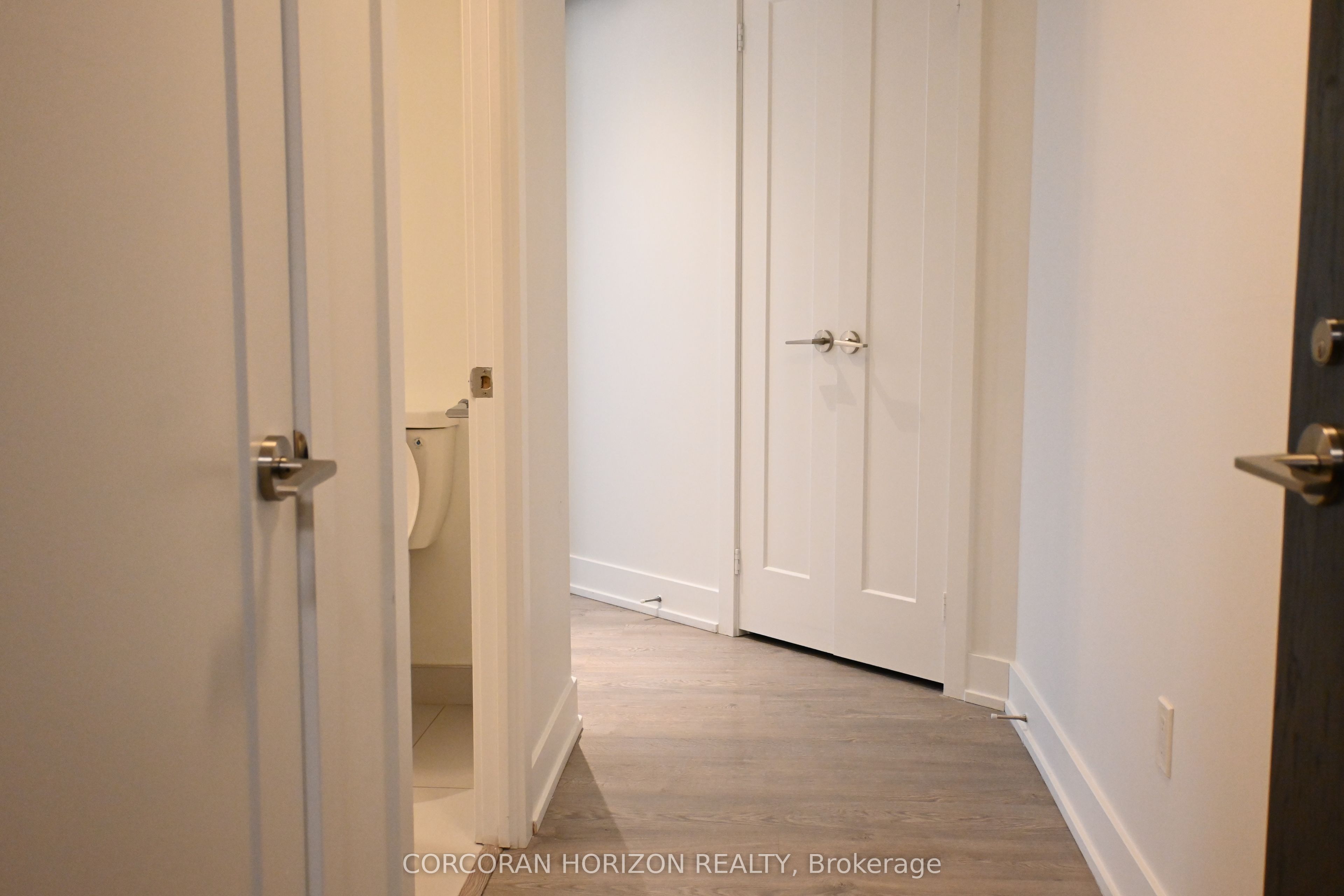 7 Mabelle Avenue, #404