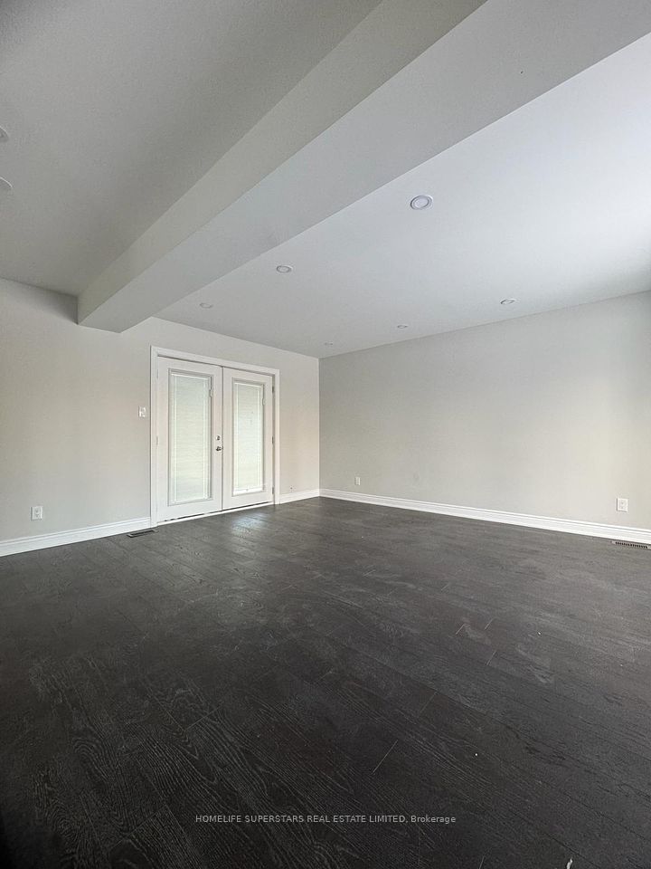 15 Jensen Square, Brampton, ON L6S 2N2