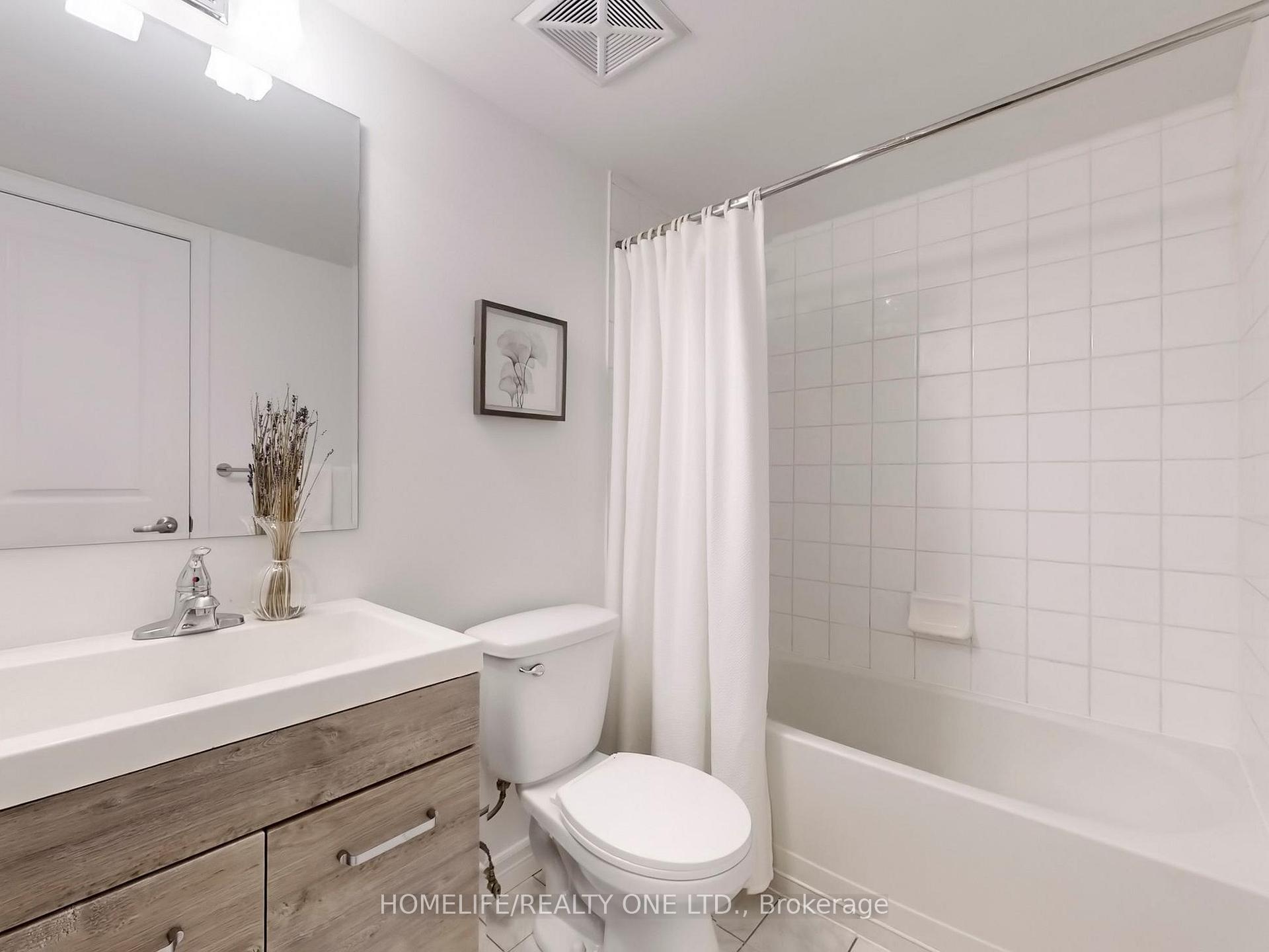 3 Bedrooms Condo at 21 Ruttan, Toronto For sale