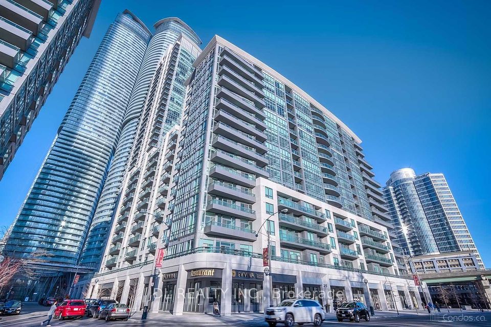 25 Lower Simcoe Street