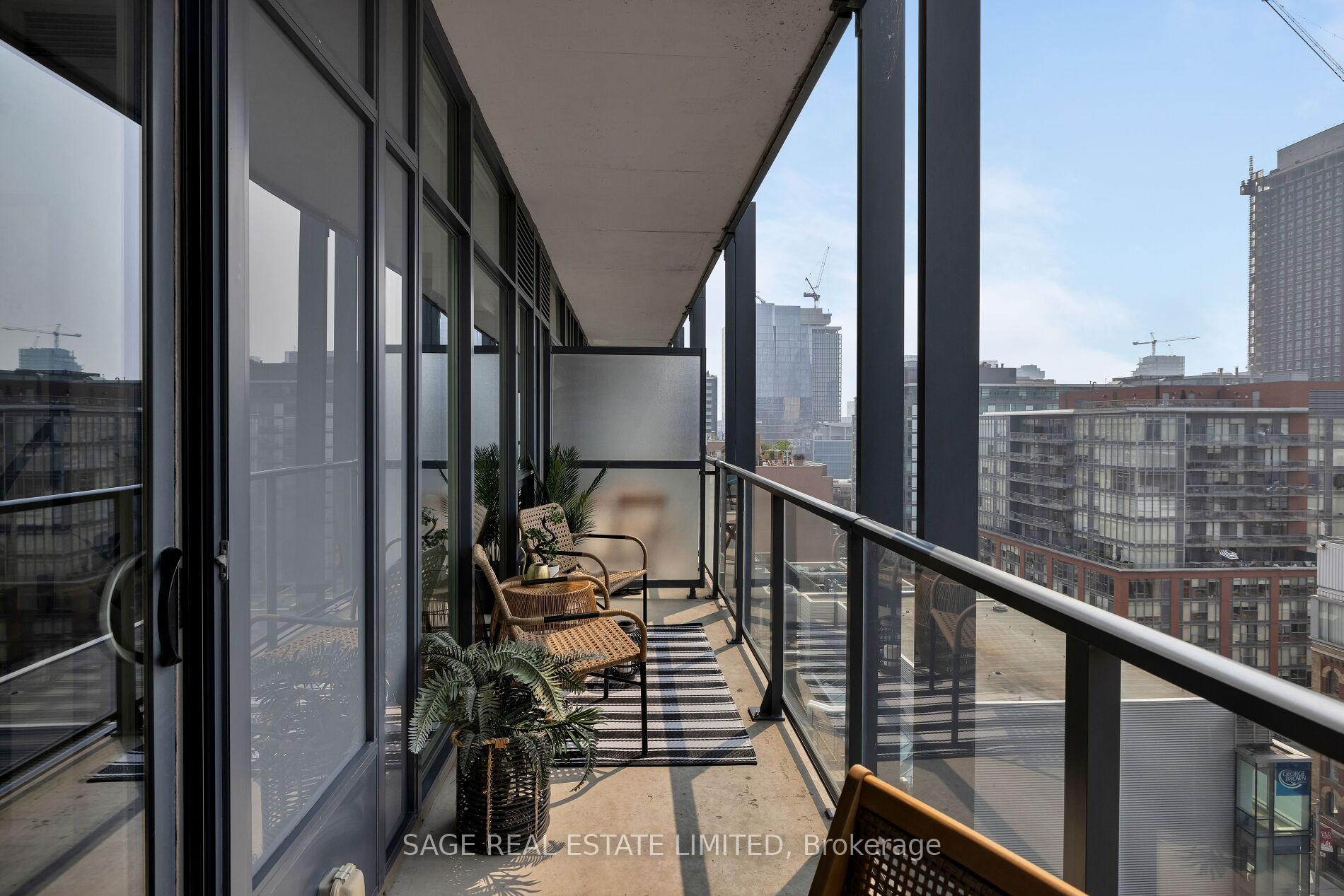 2 Bedrooms Condo at 105 George, Toronto For sale