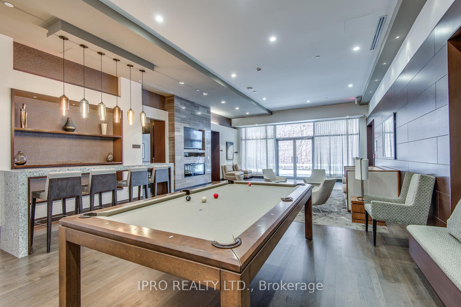 1 Bedroom Condo at 55 Front, Toronto For sale