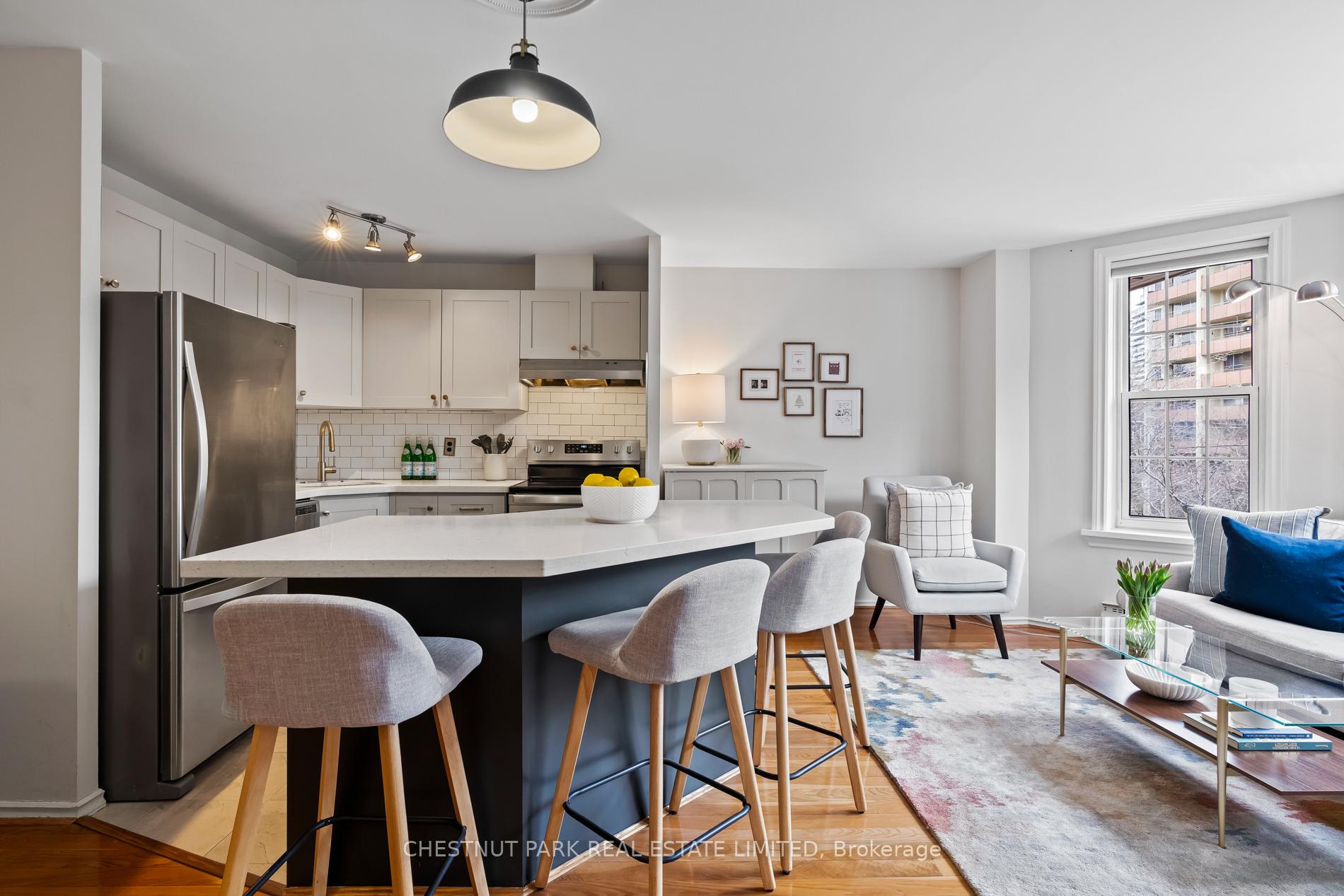 1 Bedroom Condo at 212 St. George,  Toronto For sale