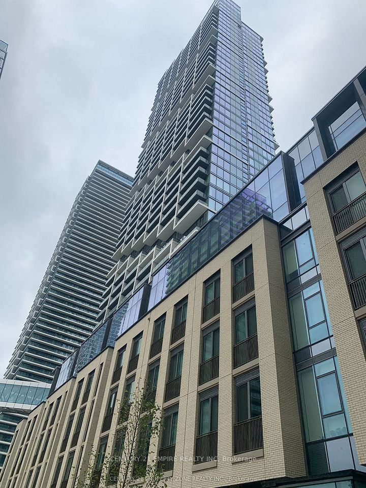 1000 Portage