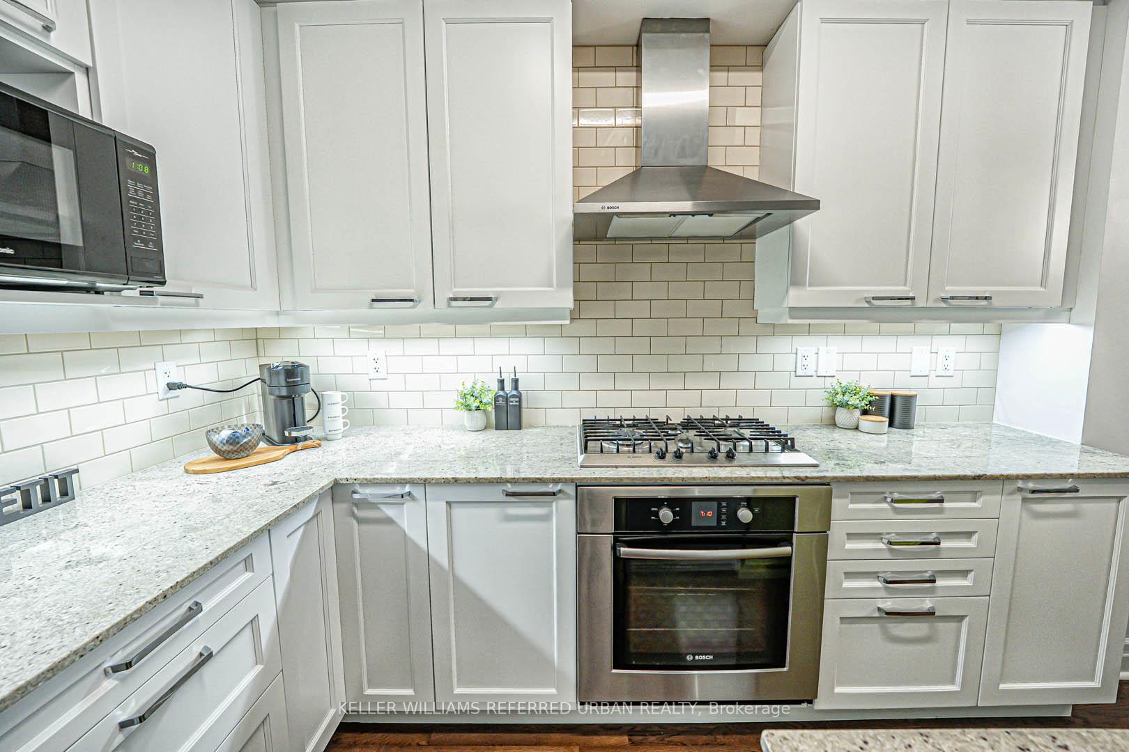 2 Bedrooms Condo at 67 Pleasant, Toronto For sale