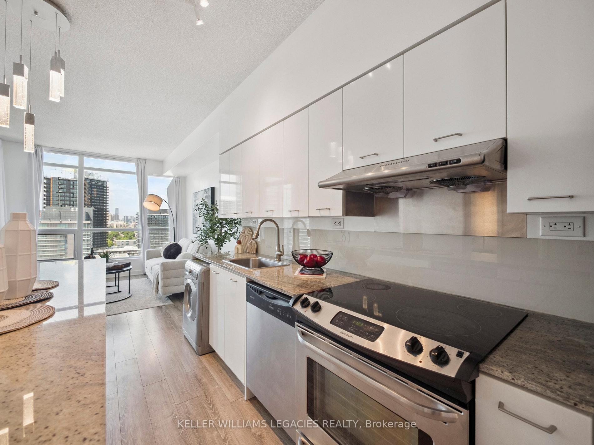 2 Bedrooms Condo at 29 Singer, Toronto For sale