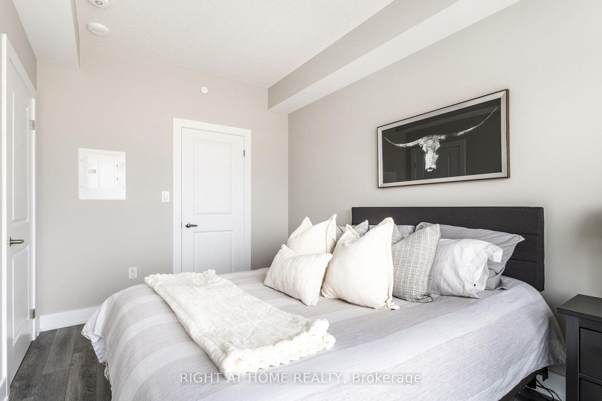 1 Bedroom Condo at 450 Dundas,  Hamilton For sale