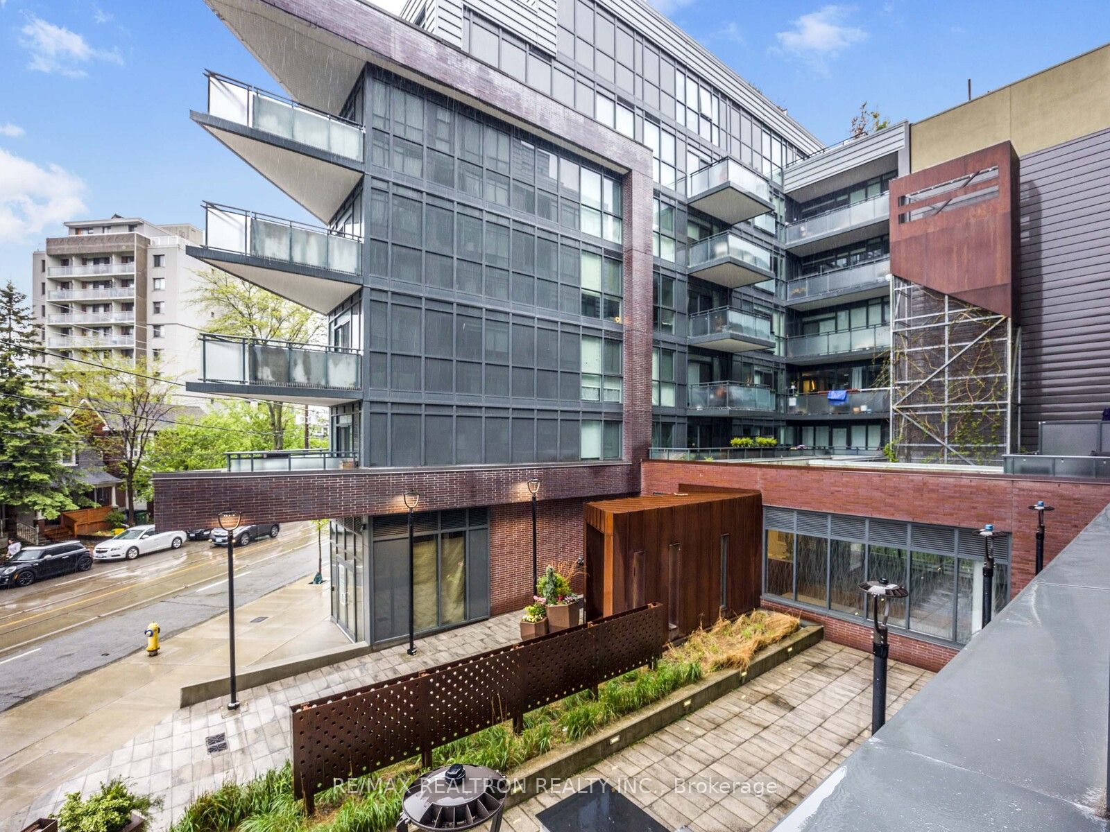 36 Howard Park Avenue, #202