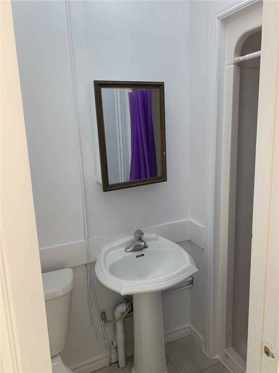 881 St Clair Avenue W Main #2