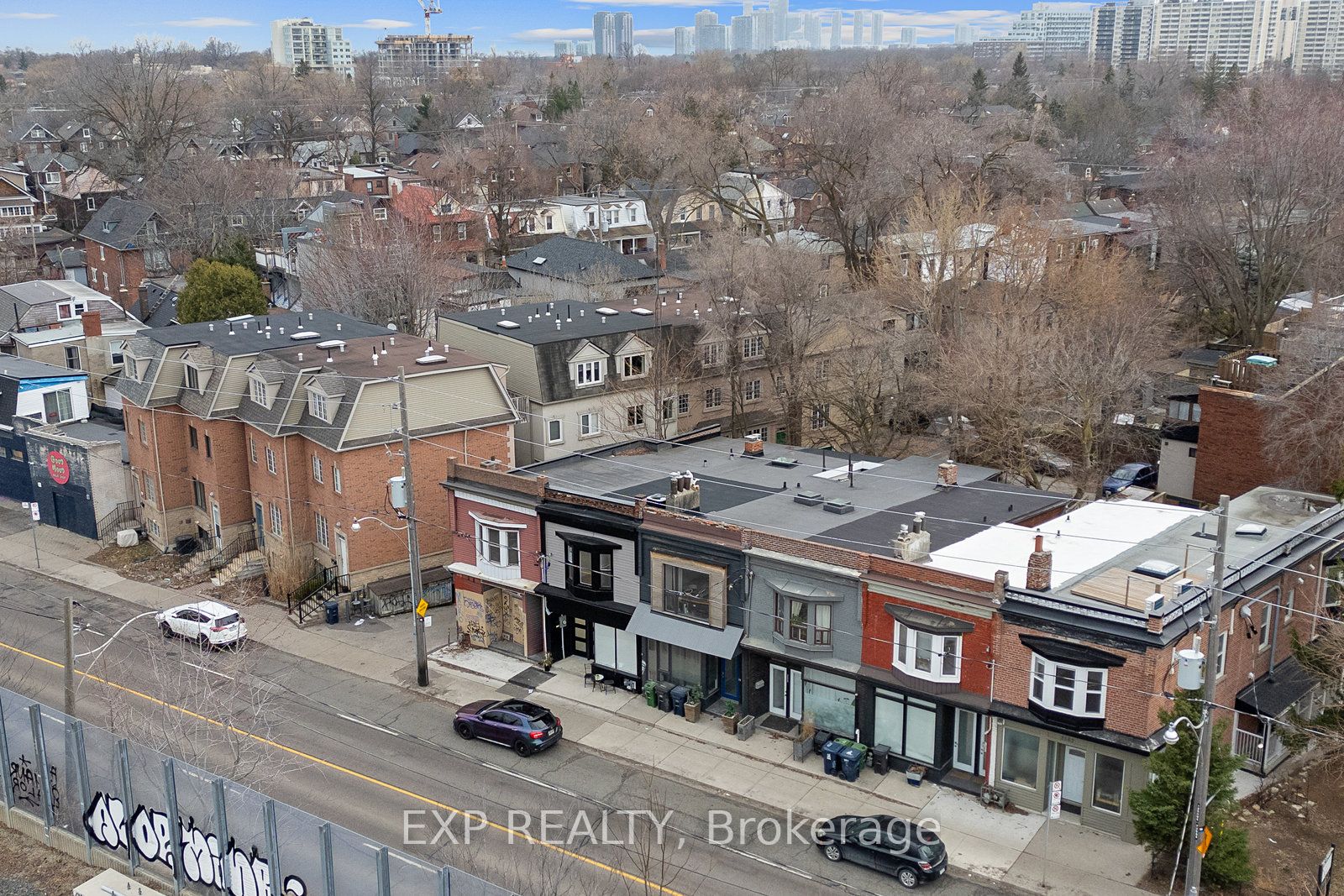2555 Dundas Street, Toronto, ON M6P 1X6