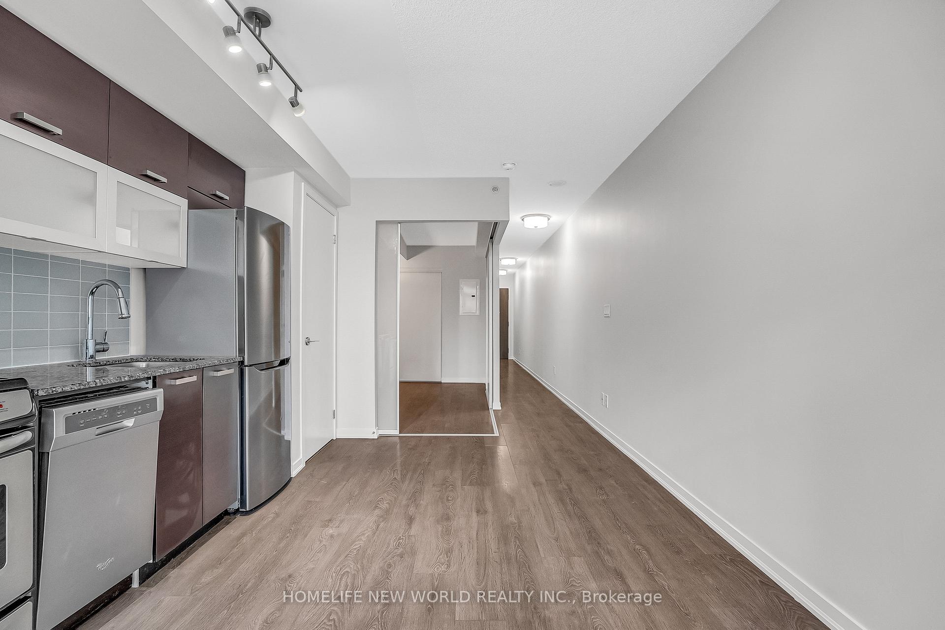 2 Bedrooms Condo at 68 Abell, Toronto For sale