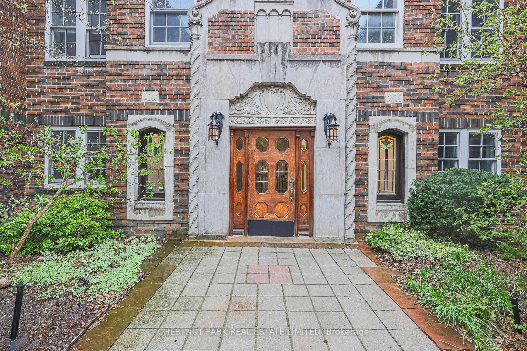 4 Bedrooms Condo at 480 Oriole, Toronto For sale