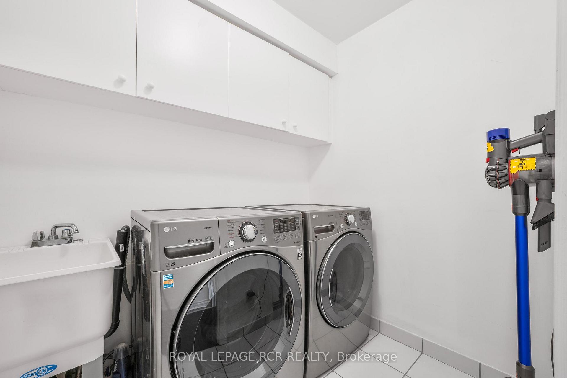 4 Bedrooms Condo at 8343 Kipling, Vaughan For sale