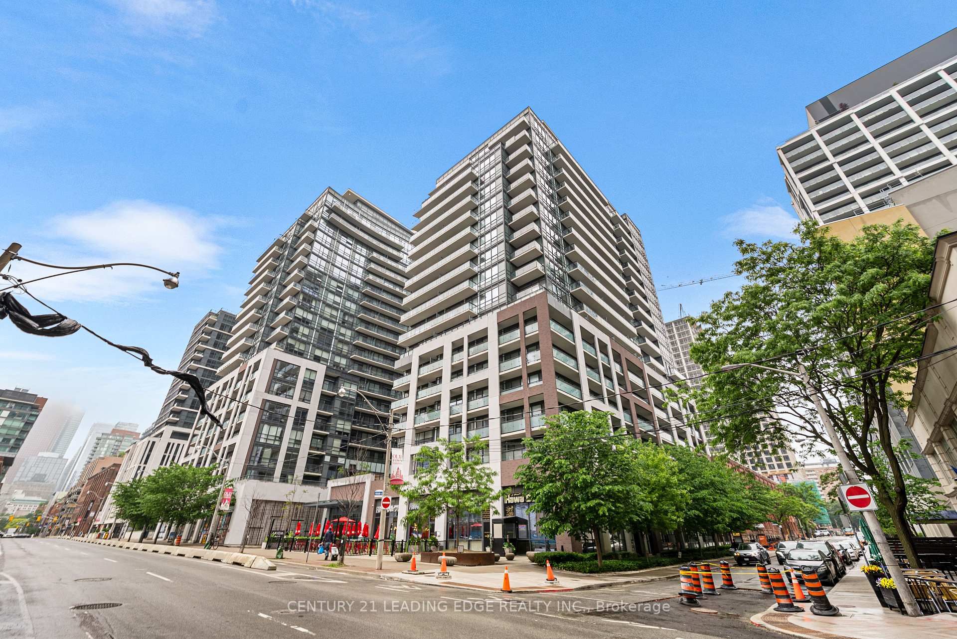 2 Bedrooms Condo at 460 Adelaide, Toronto For sale