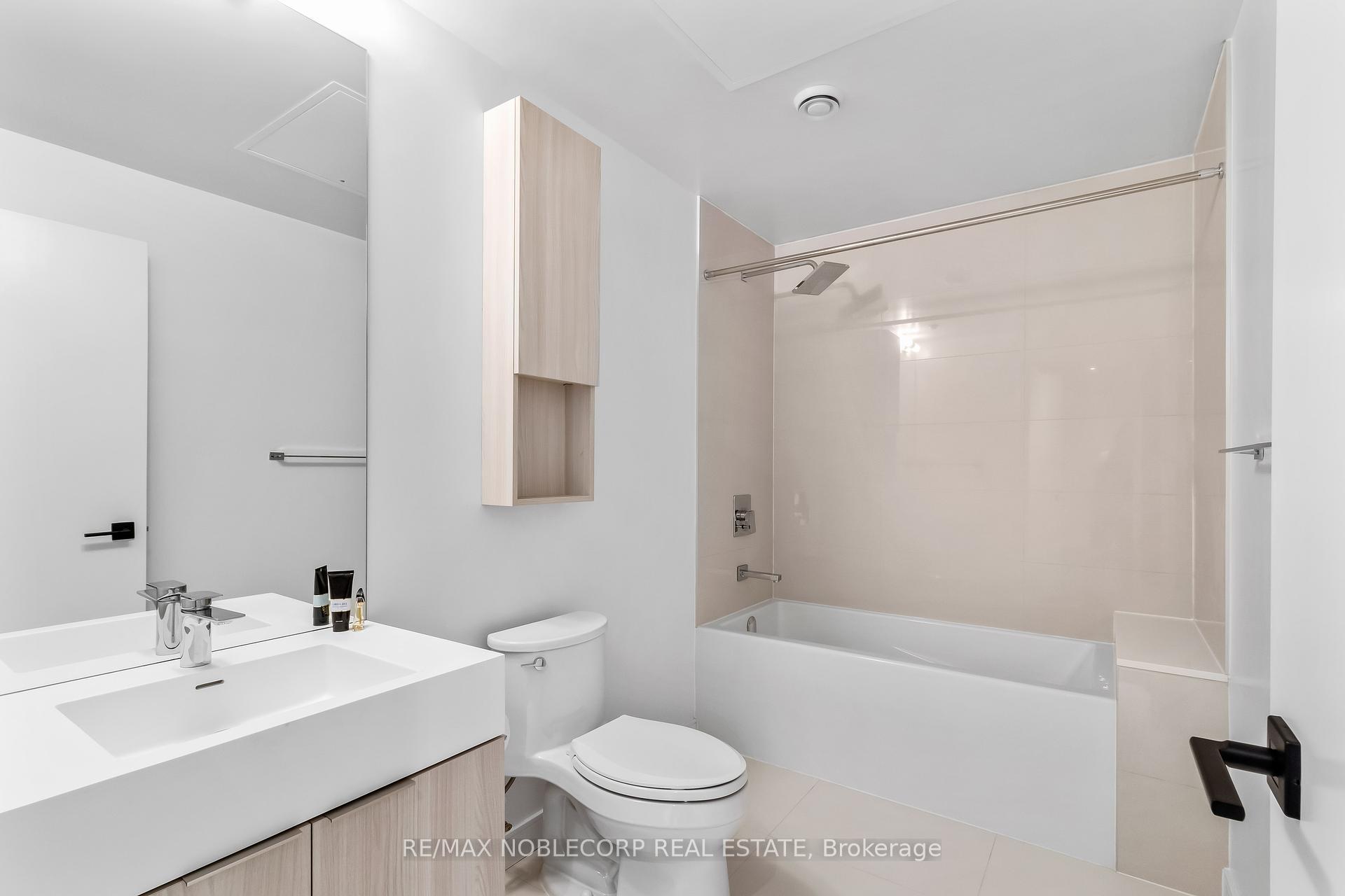 2 Bedrooms Condo at 60 Tannery, Toronto For sale
