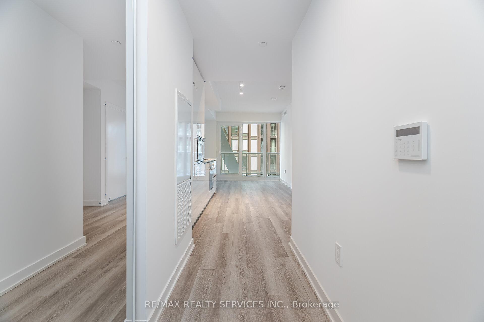 1 Bedroom Condo at 230 Simcoe, Toronto For sale