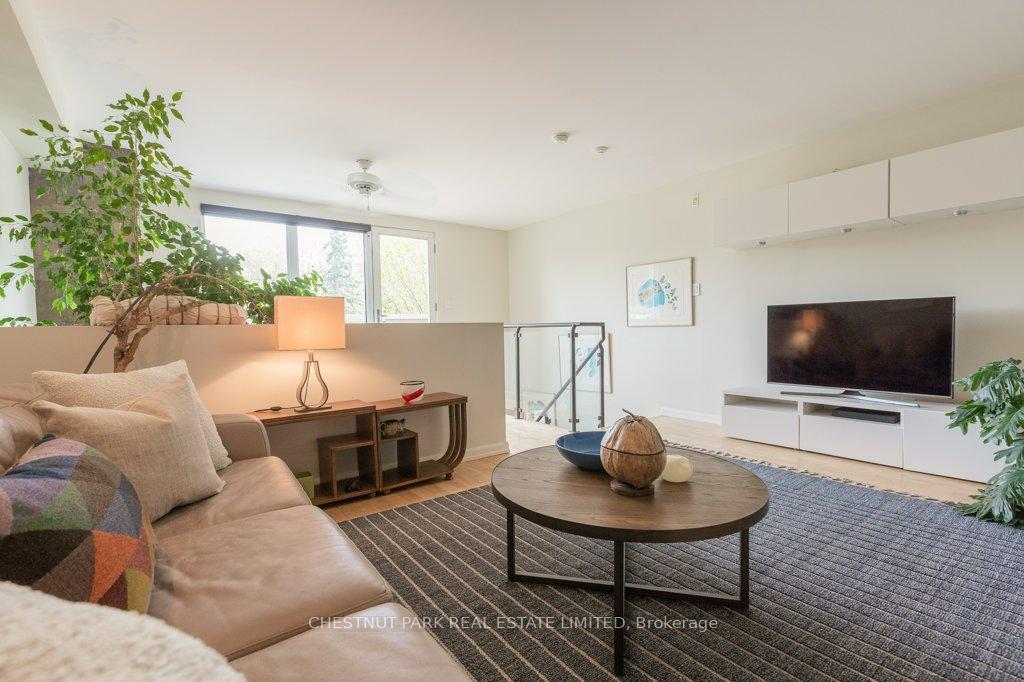 2 Bedrooms Condo at 2012 Queen, Toronto For sale