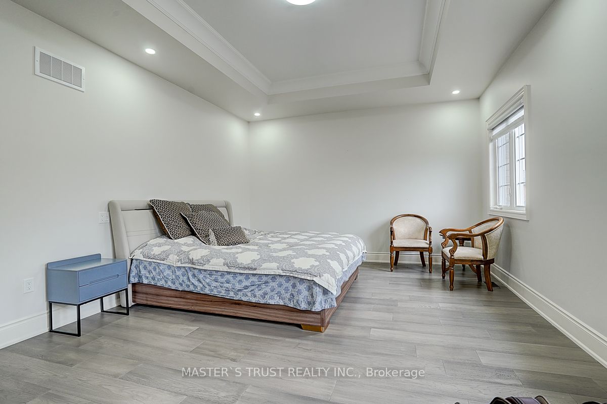 220 Wesmina Avenue, Whitchurch-Stouffville Stouffville