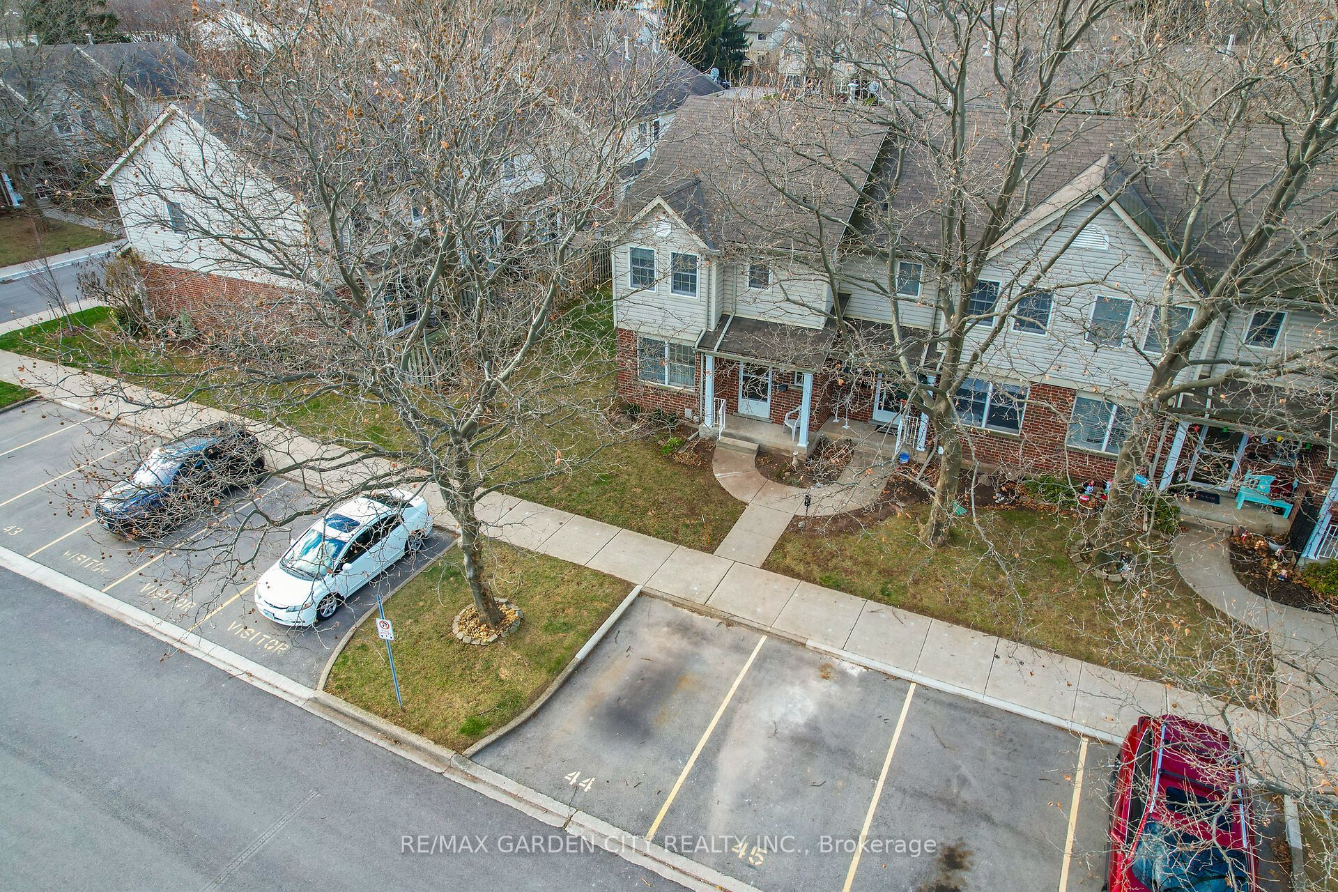 55 Kerman Avenue, #44