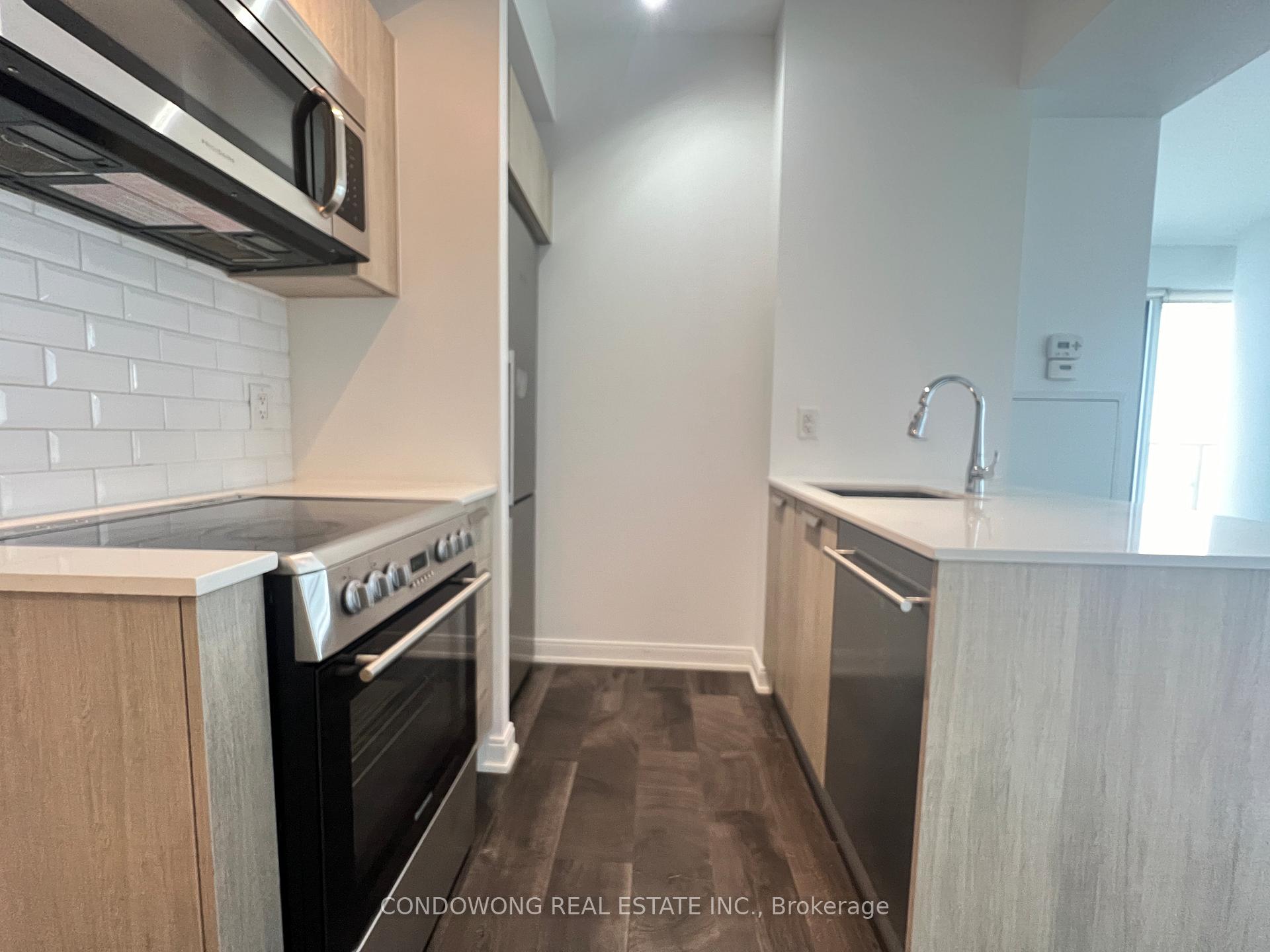 2 Bedrooms Condo at 42 Charles, Toronto For sale