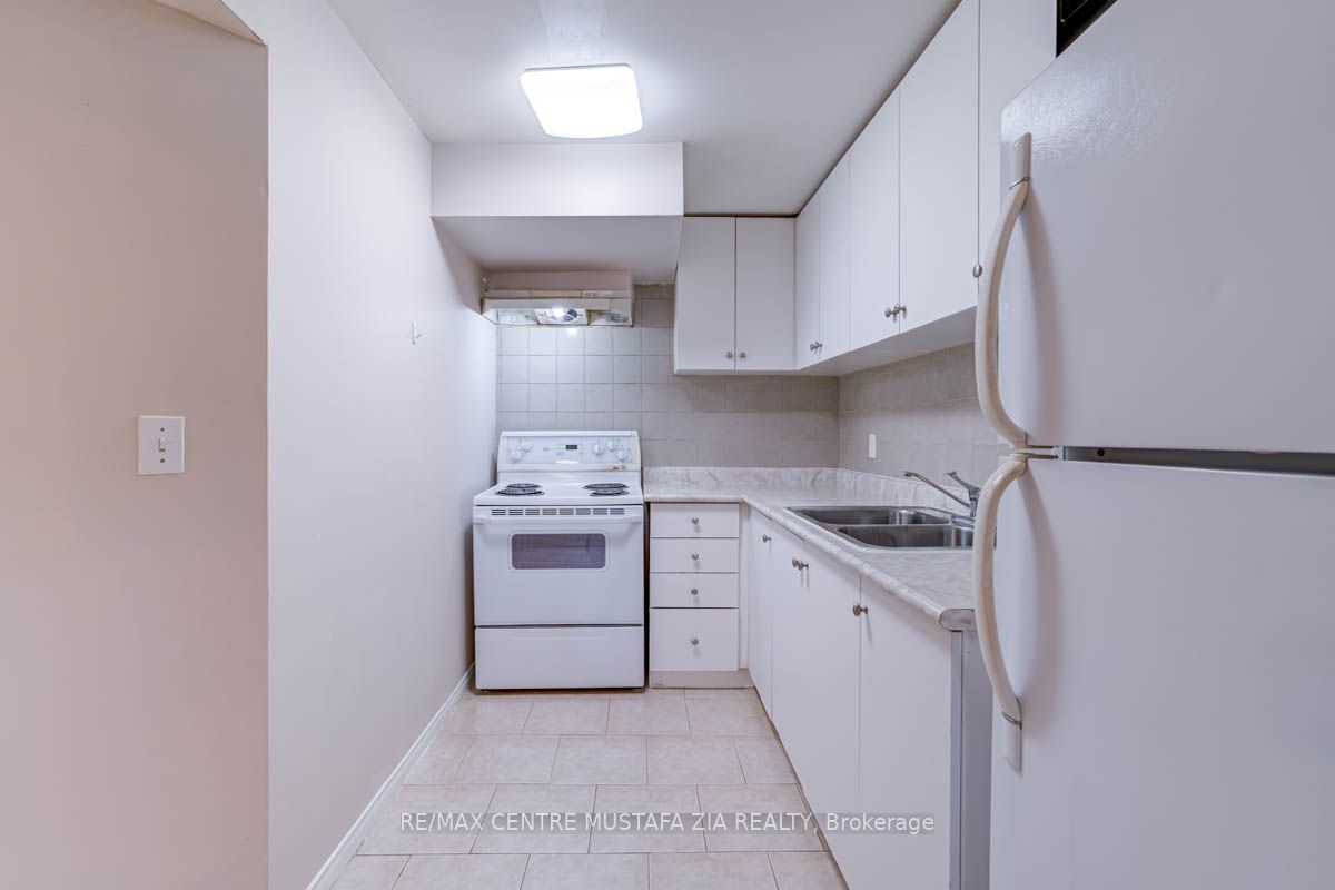 7488 Russian Olive Close